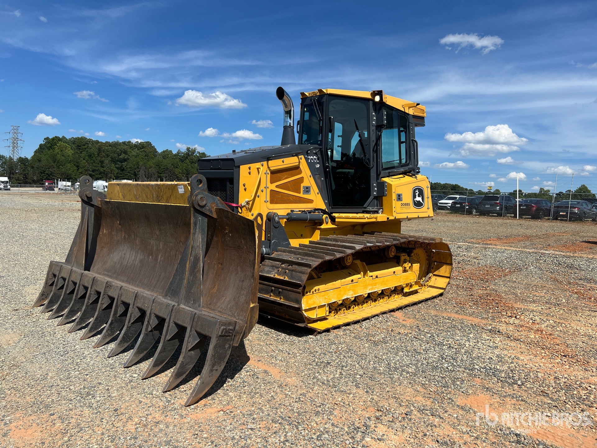 2023 John Deere 700L LGP