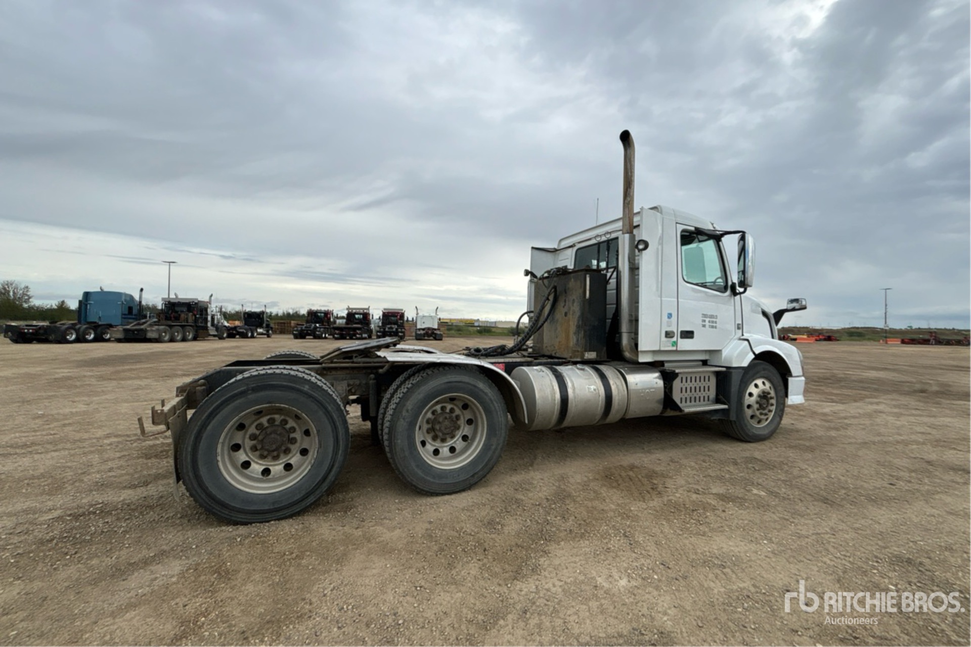 2013 Volvo VNL