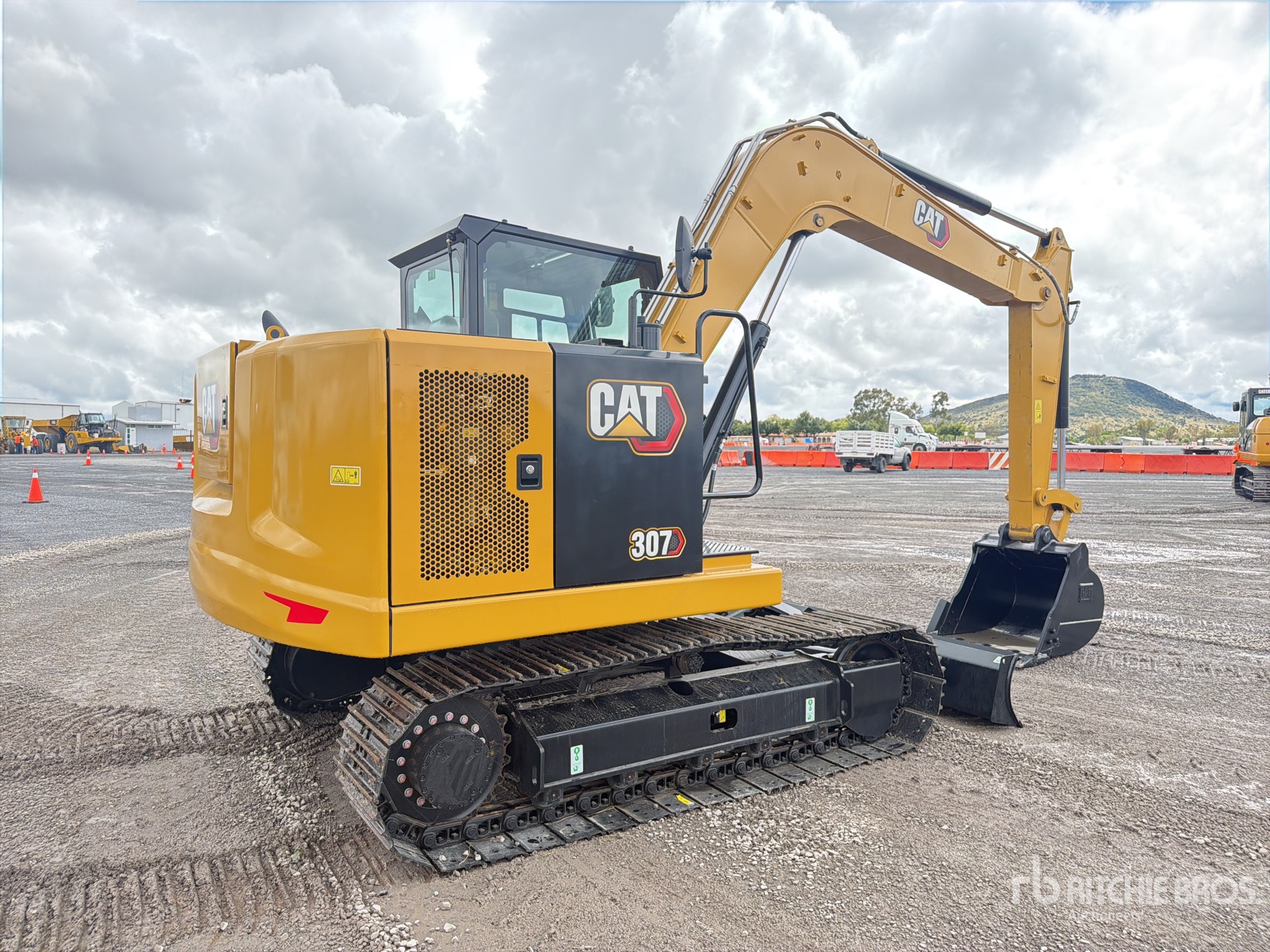 2026 Caterpillar 307