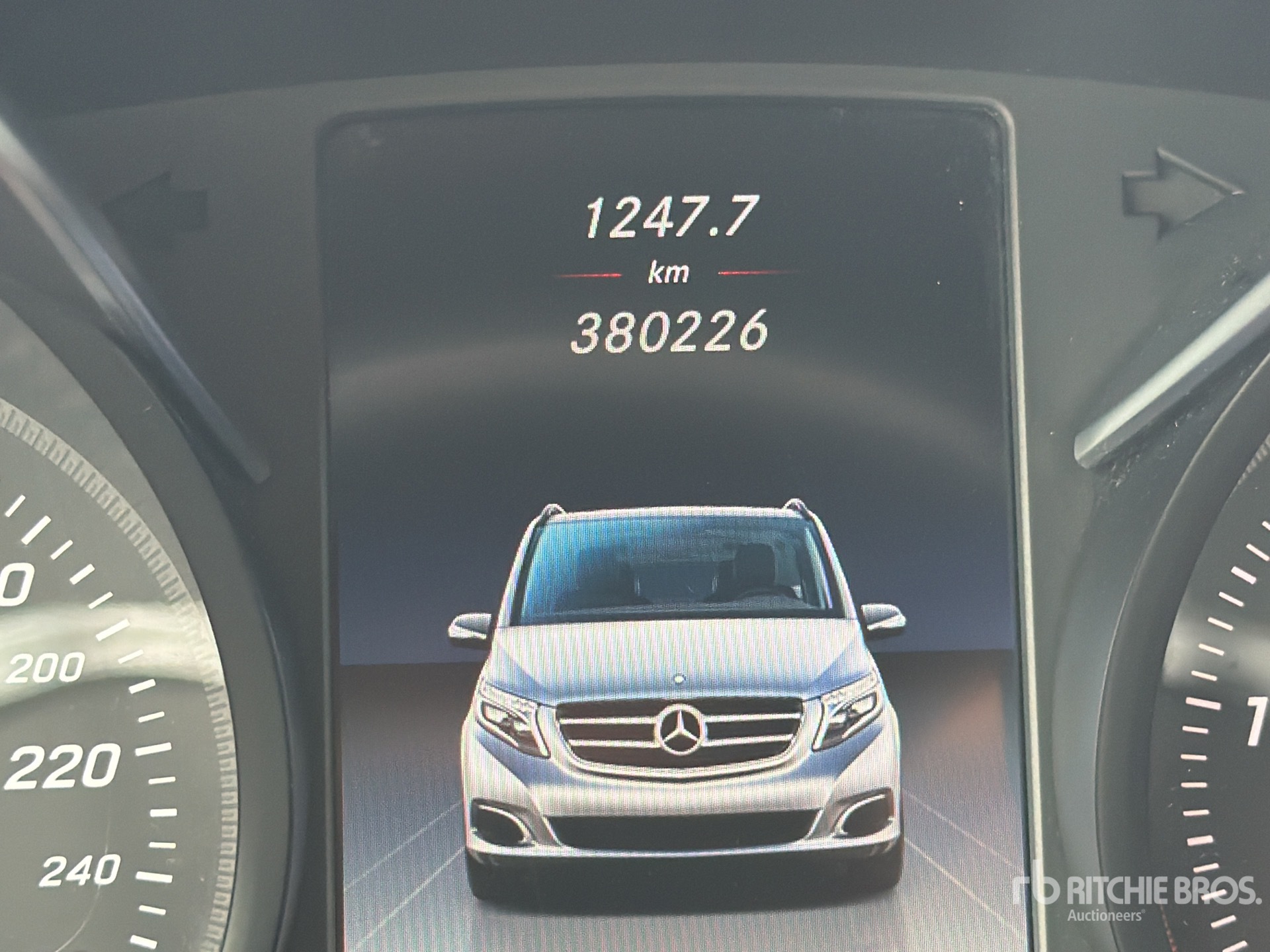 2017 Mercedes-Benz V 200