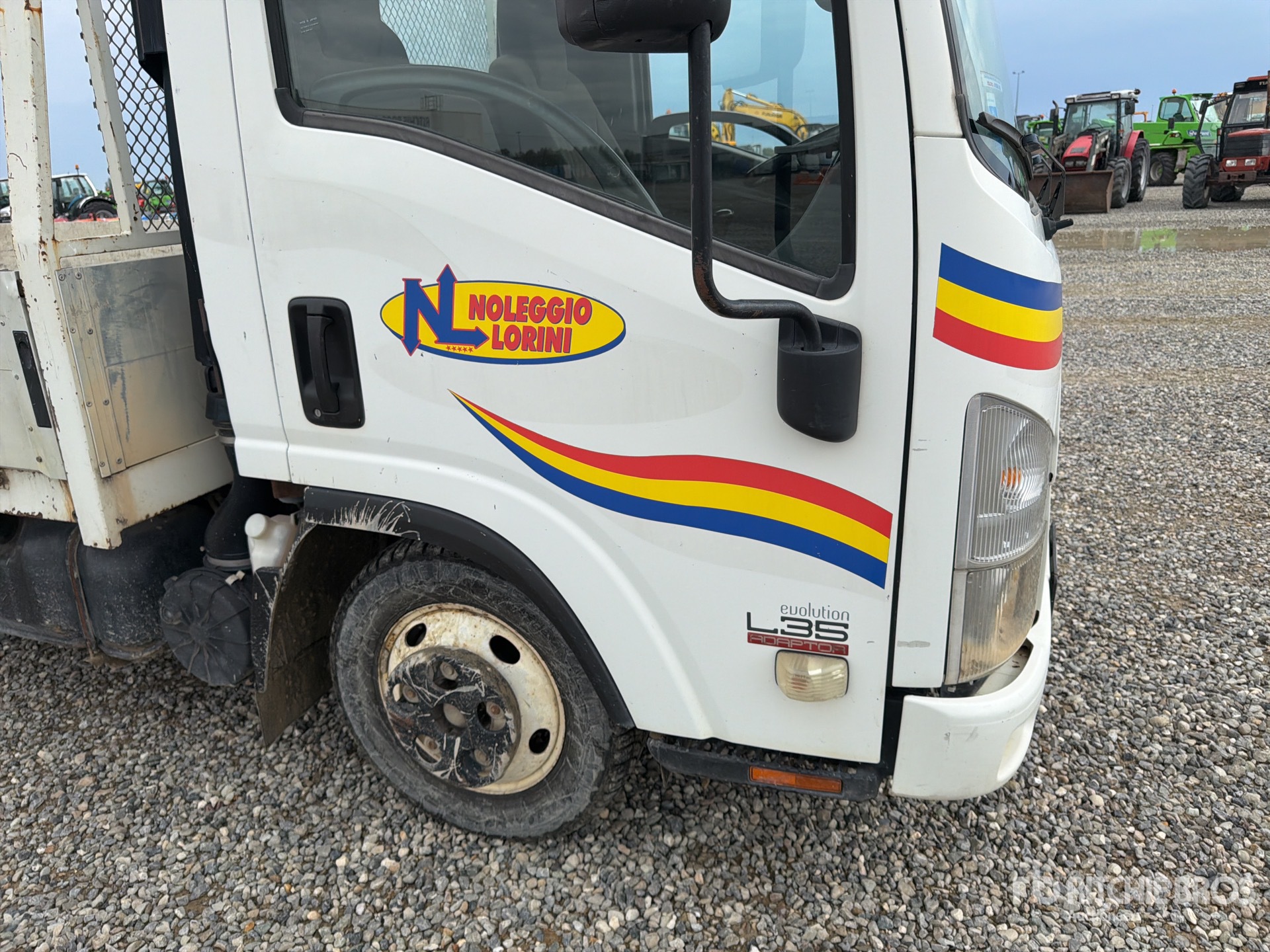 2015 Isuzu N1R85