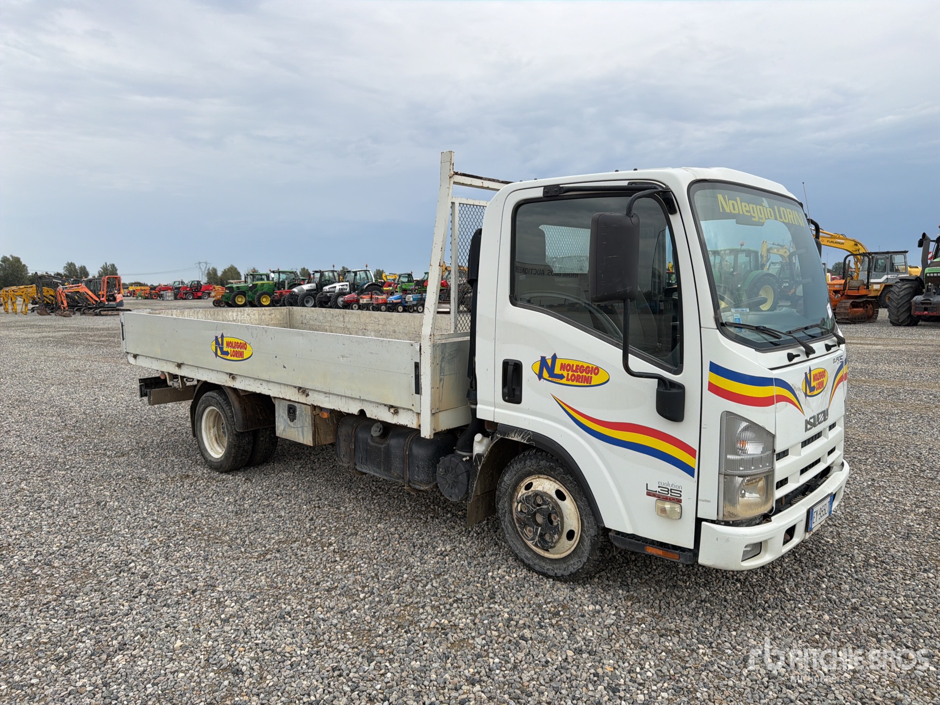 2015 Isuzu N1R85