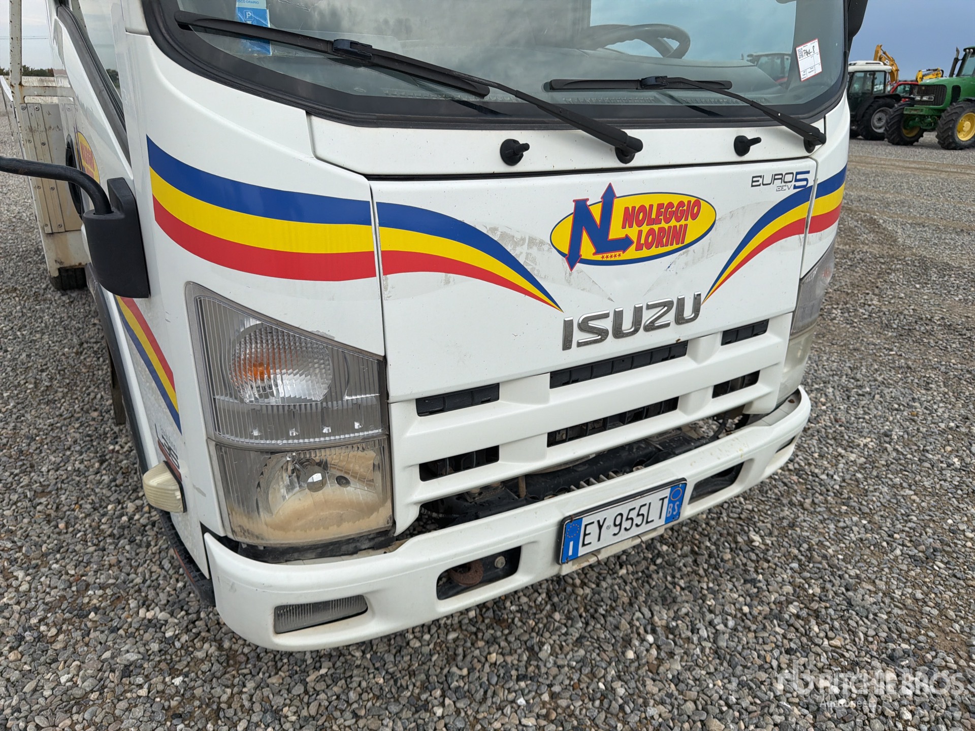 2015 Isuzu N1R85