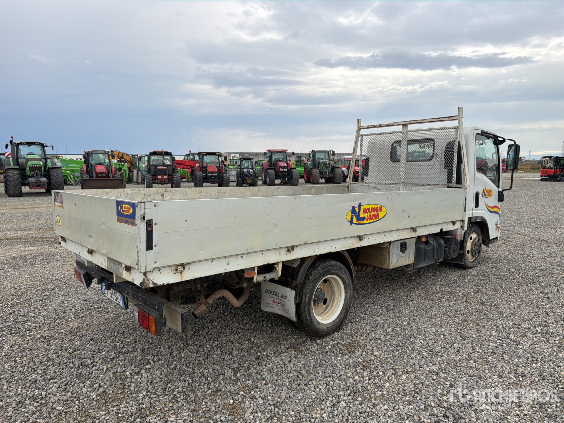 2015 Isuzu N1R85