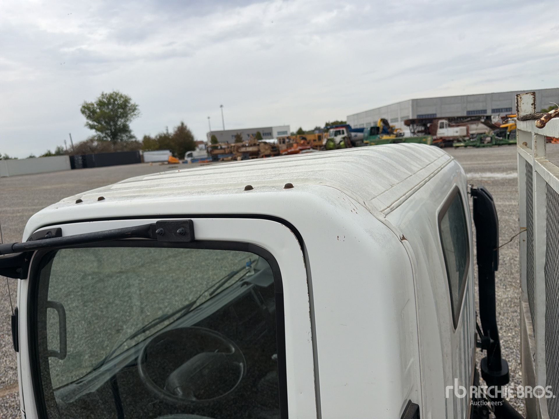 2015 Isuzu N1R85