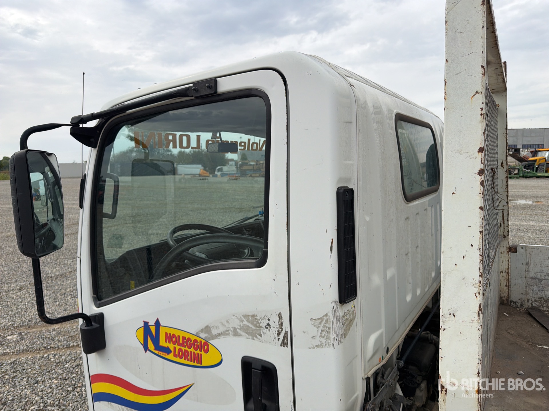 2015 Isuzu N1R85