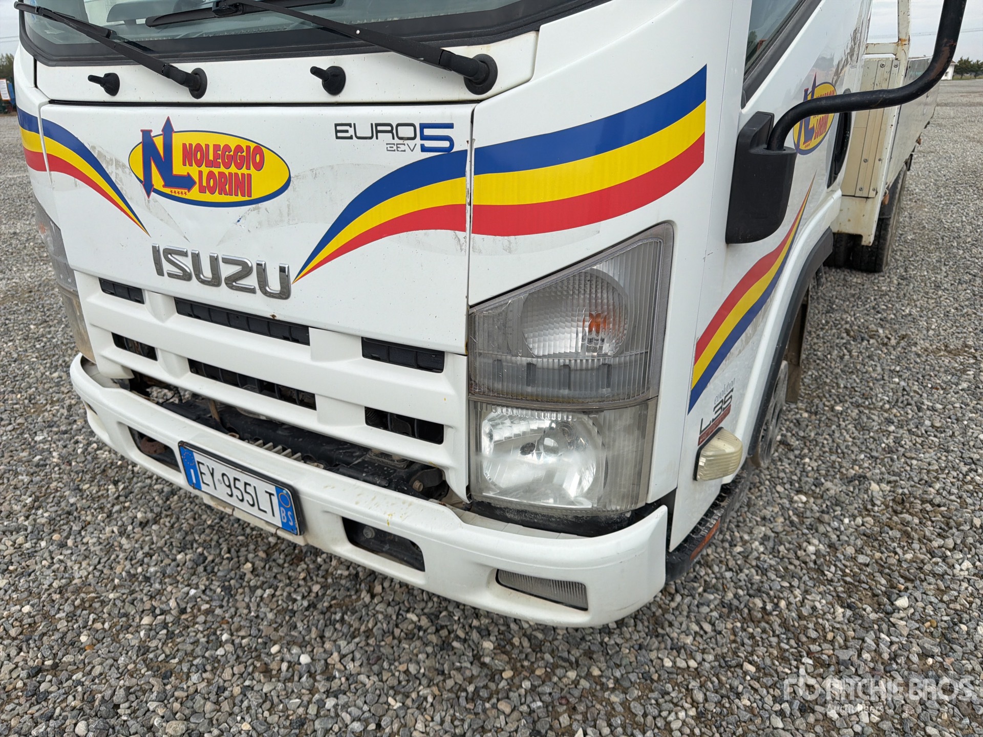 2015 Isuzu N1R85