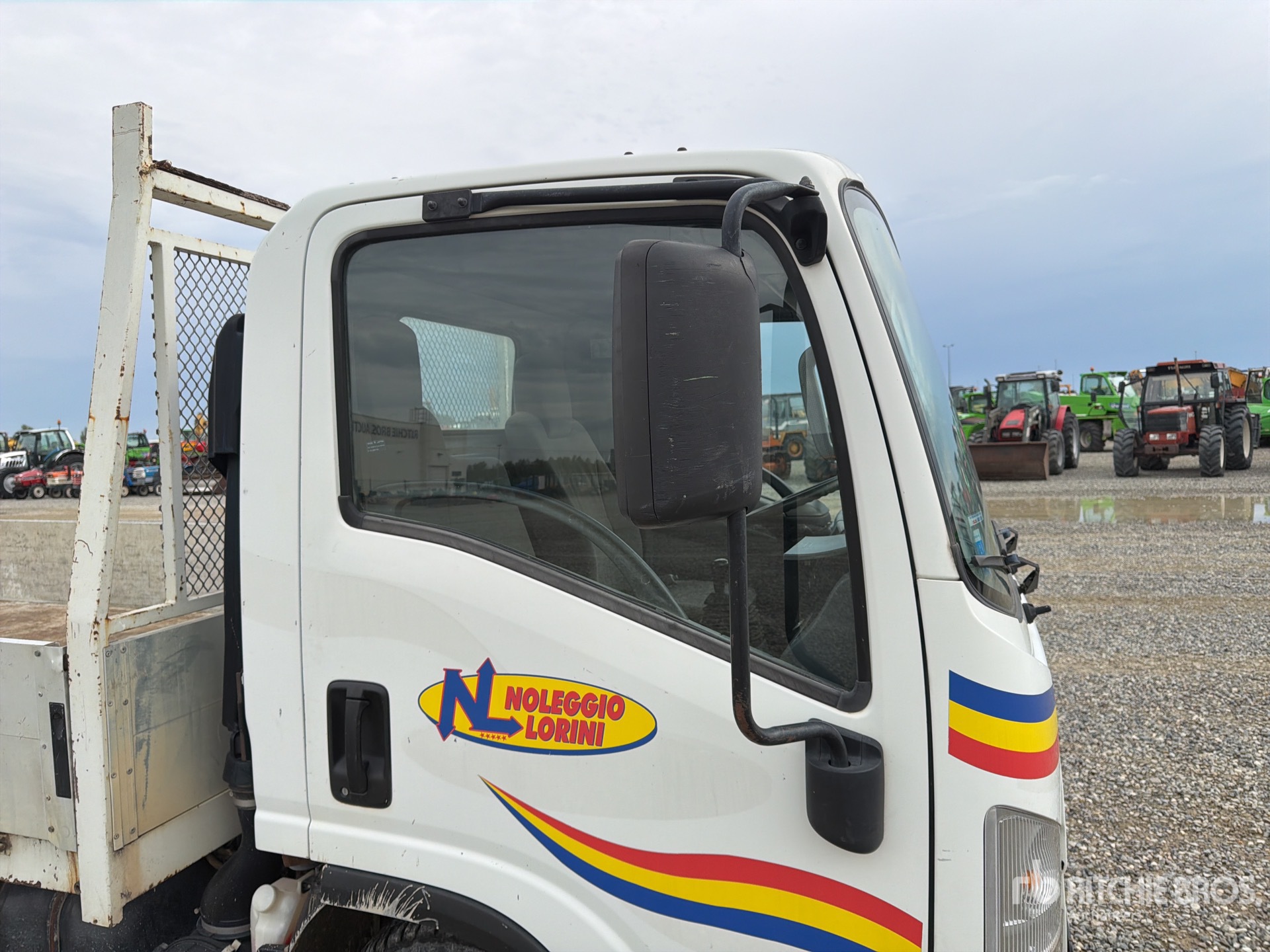 2015 Isuzu N1R85