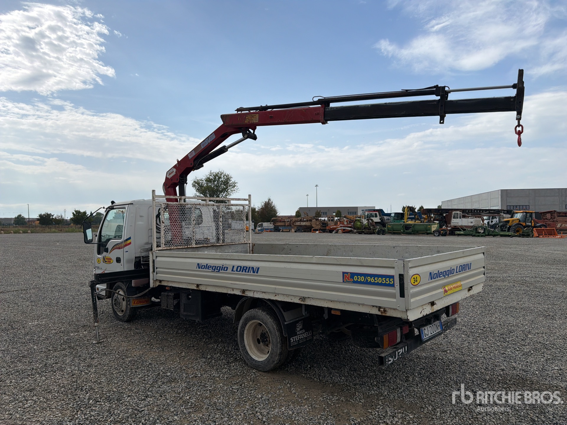 2006 Isuzu NPR77
