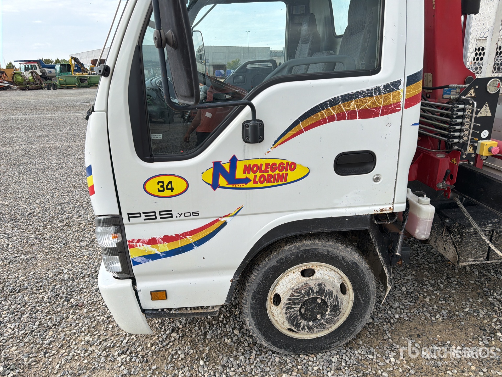 2006 Isuzu NPR77