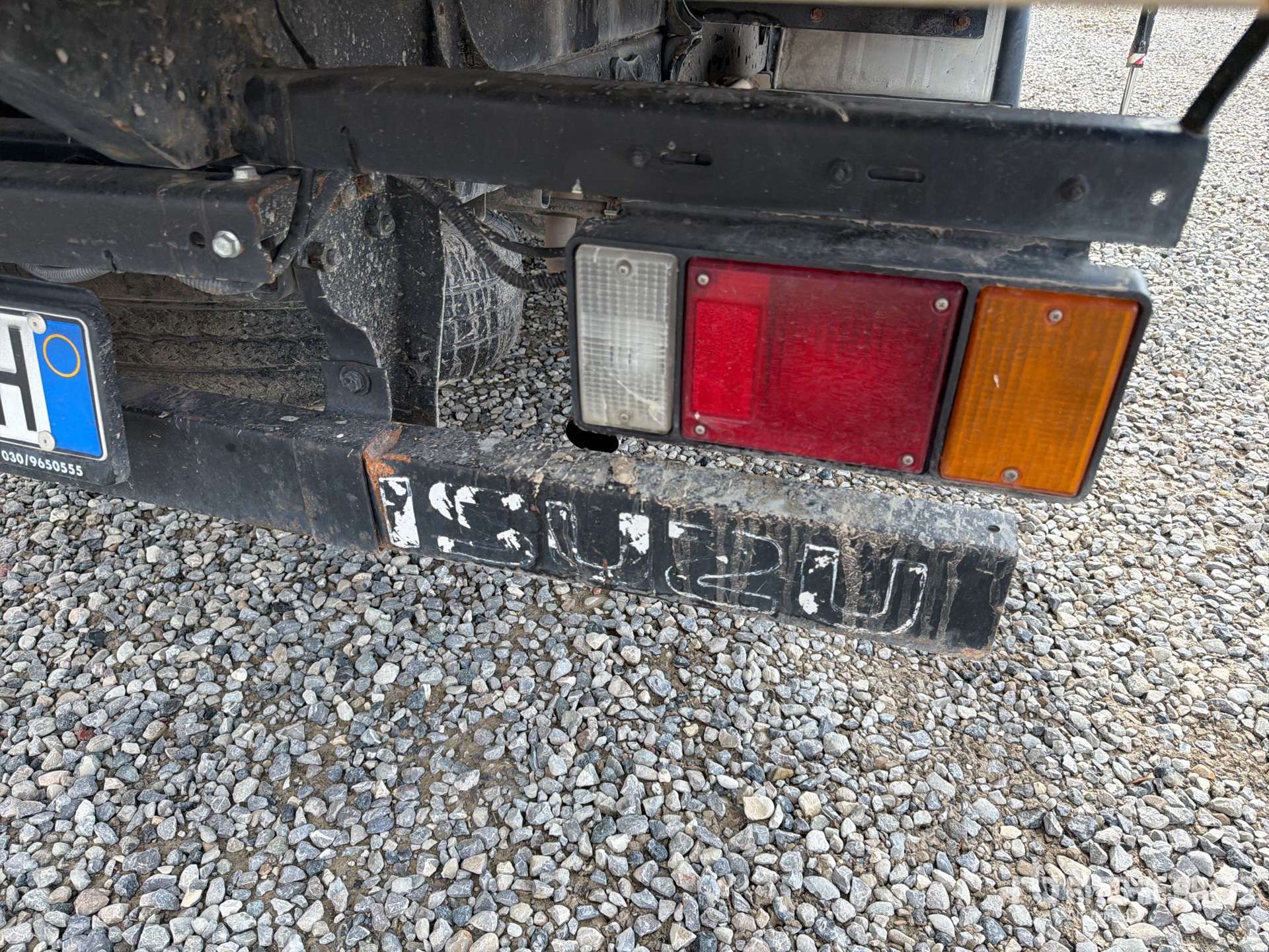 2006 Isuzu NPR77