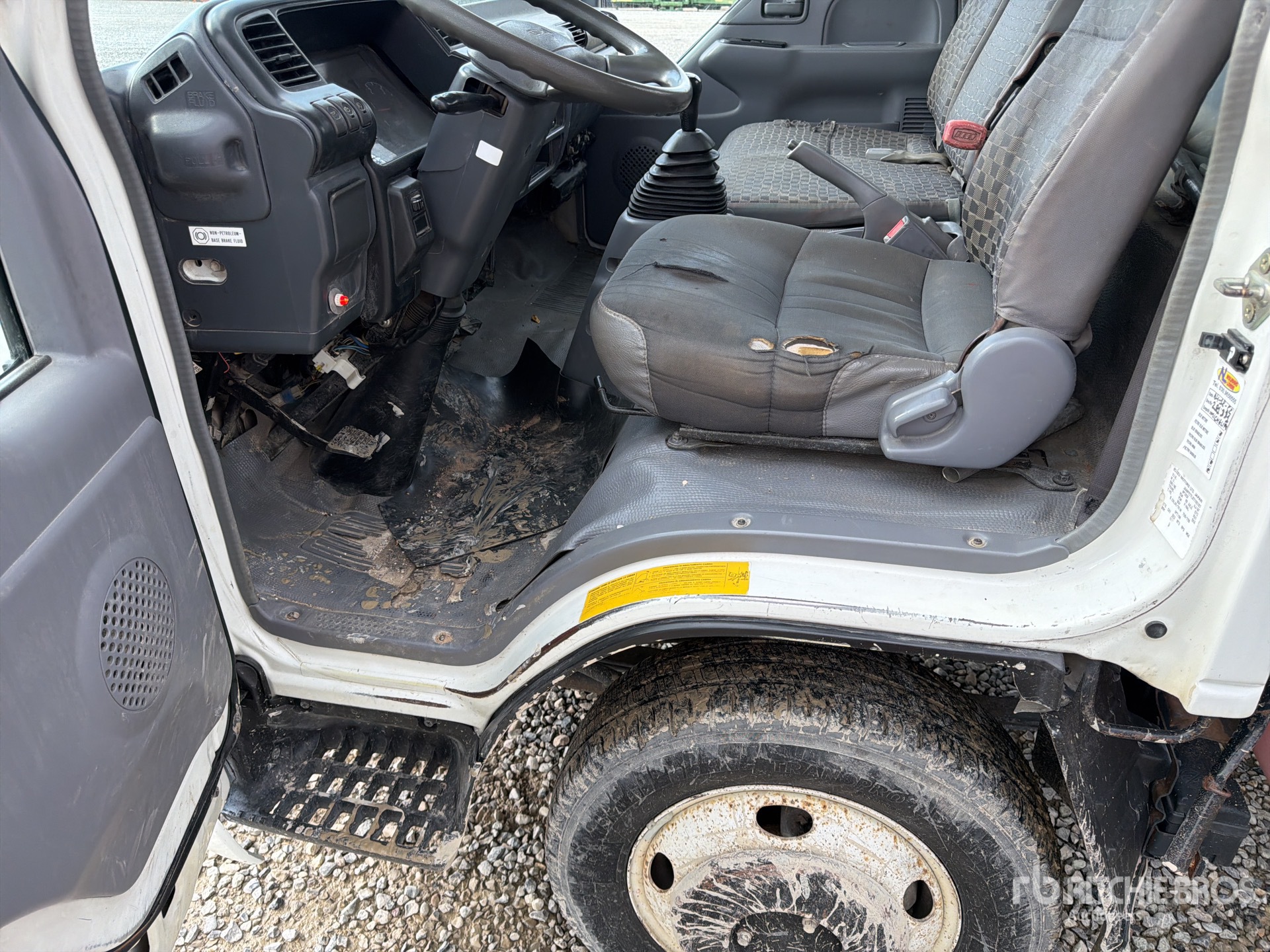 2006 Isuzu NPR77