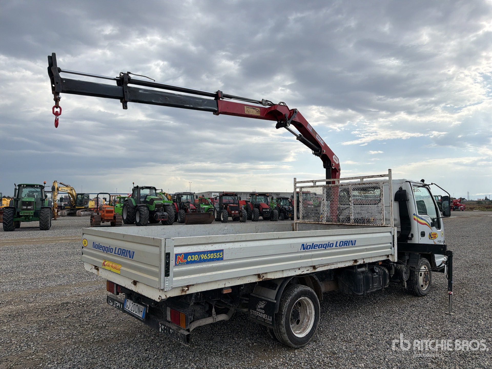 2006 Isuzu NPR77