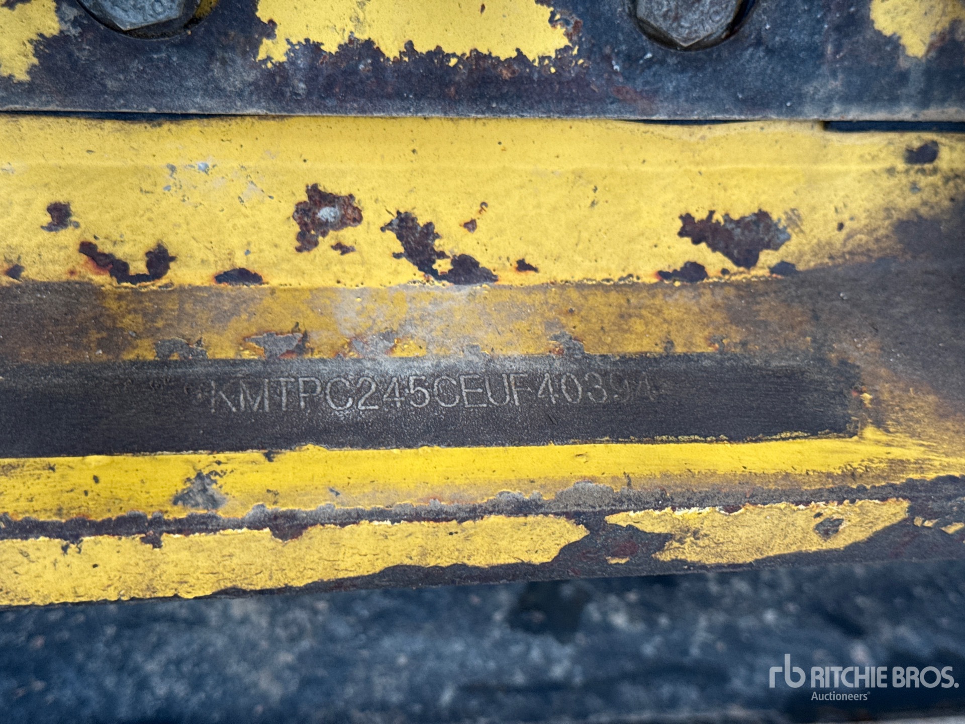 2015 Komatsu PC138US-10