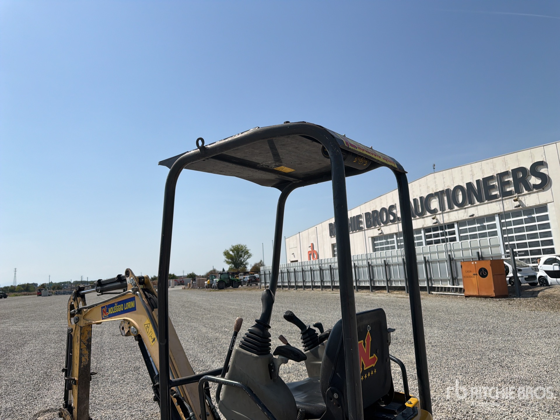 2015 Yanmar VIO17