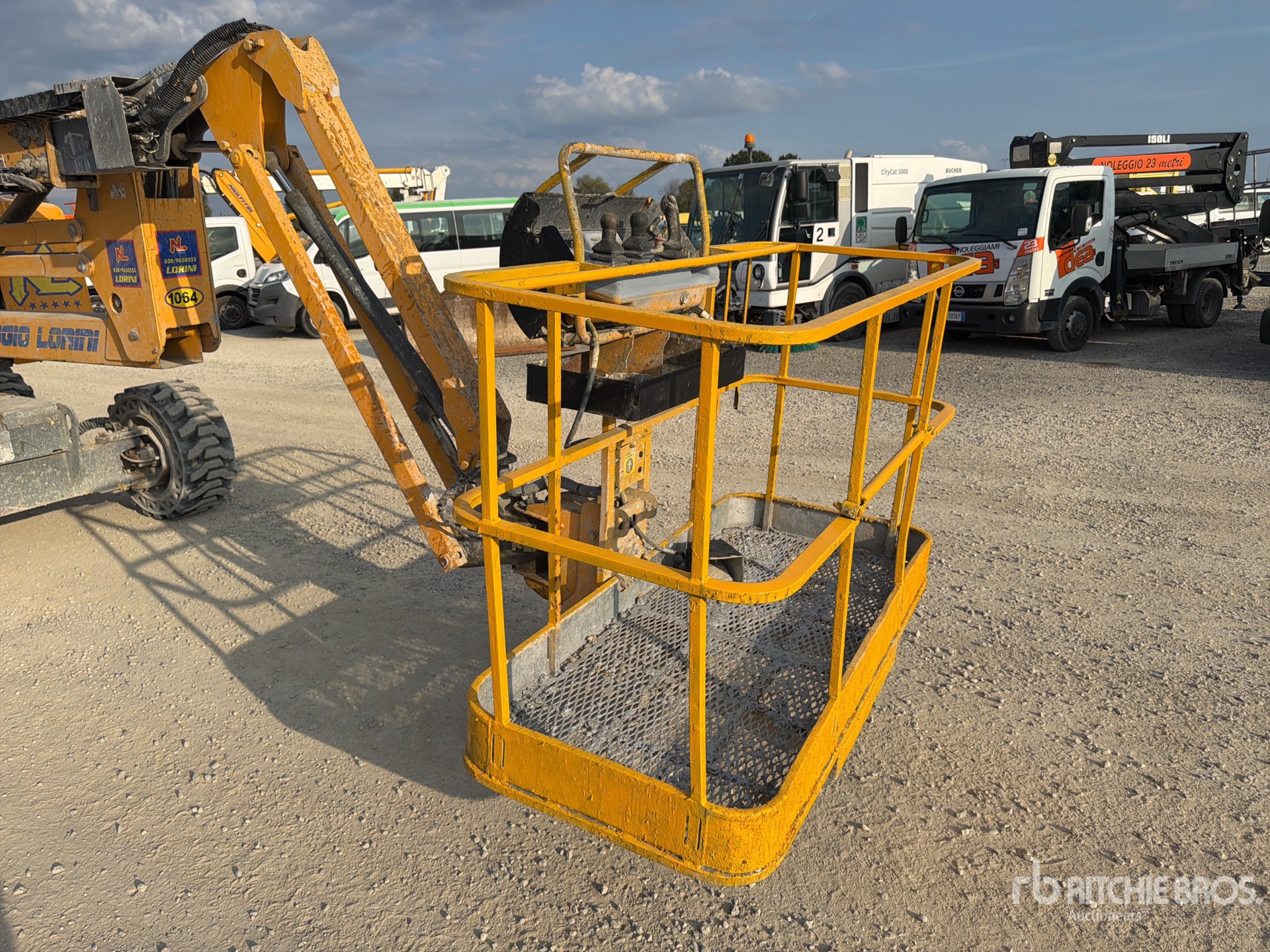 2016 Haulotte HA16RT