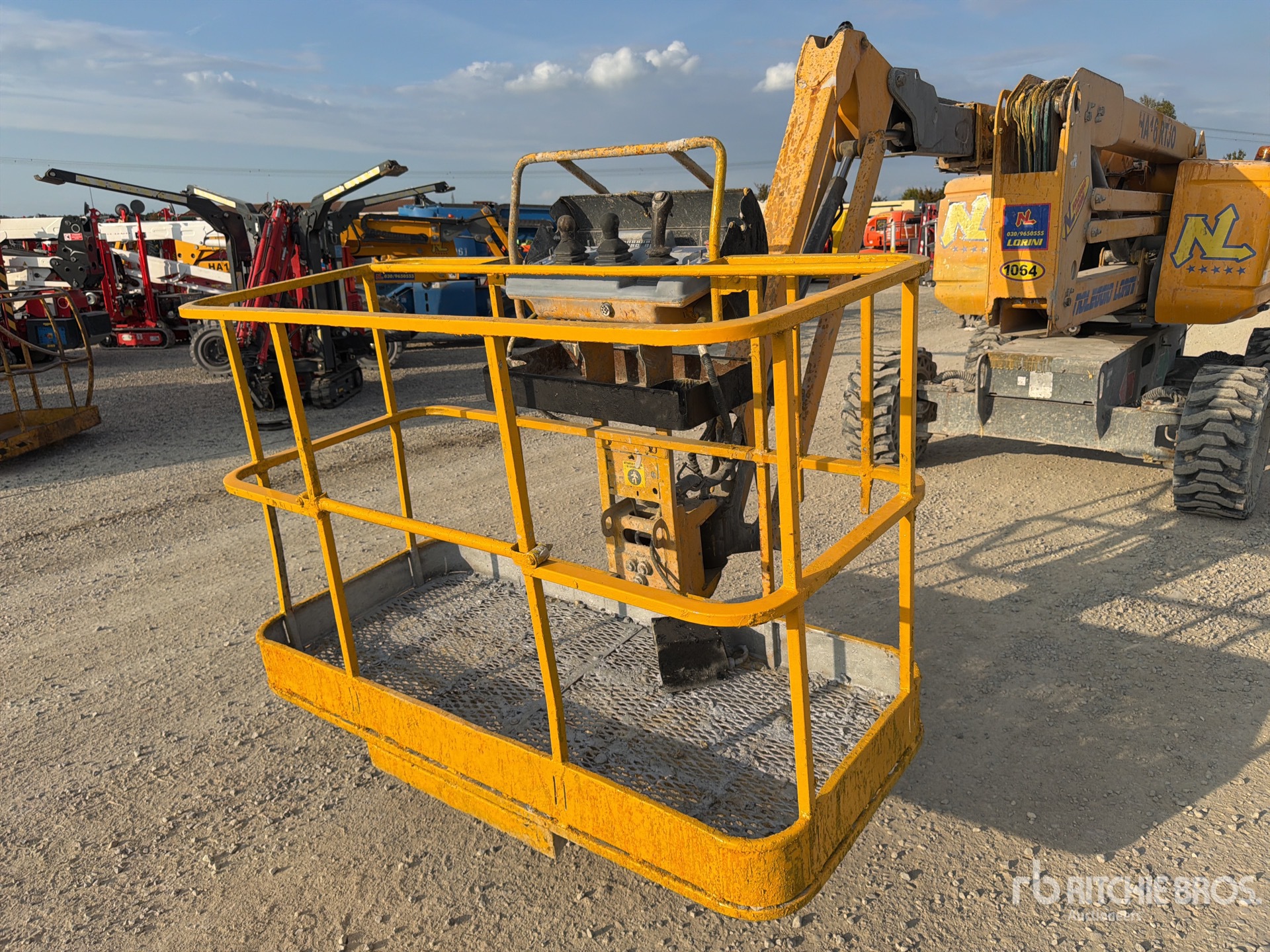 2016 Haulotte HA16RT