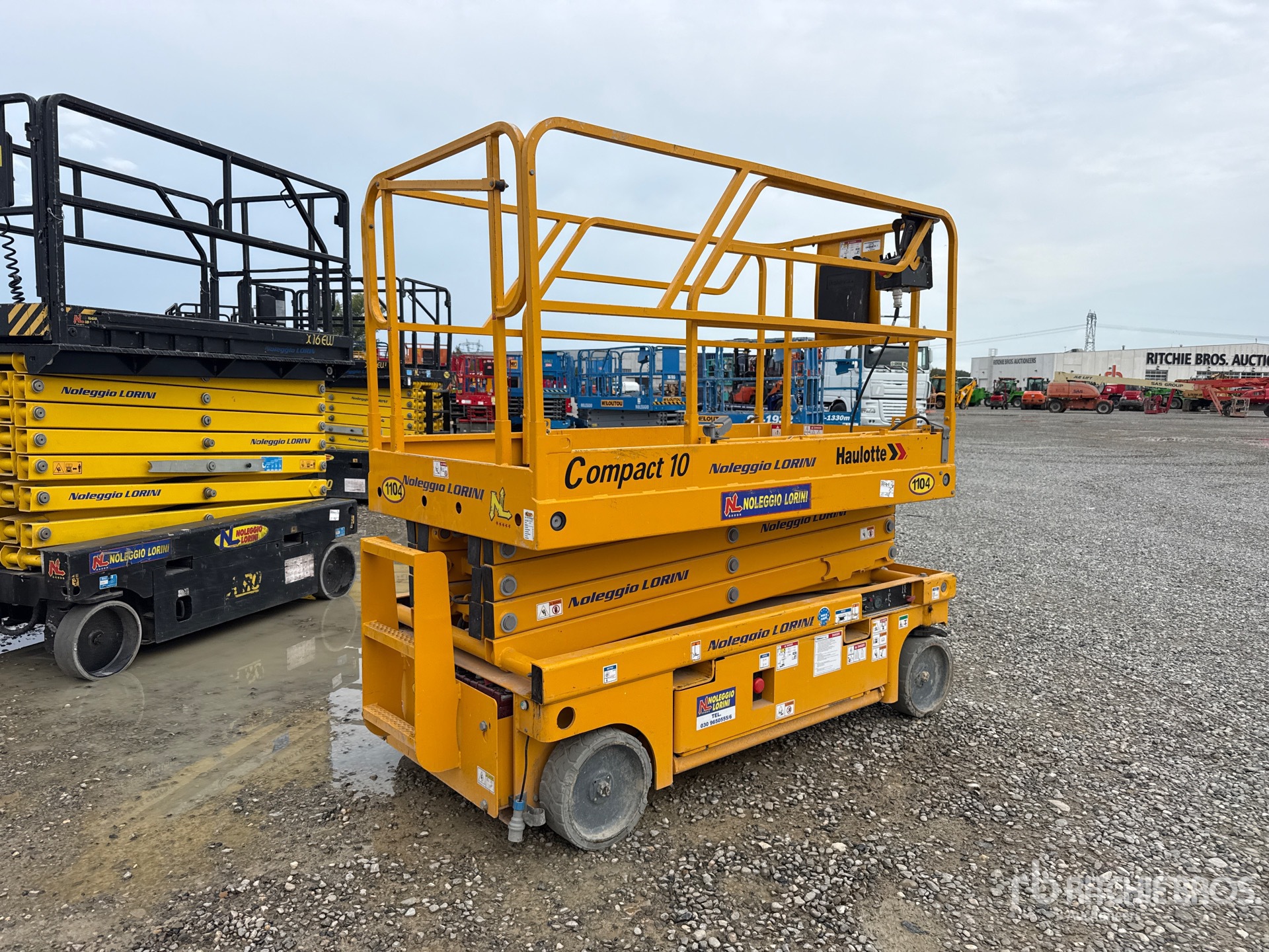 2017 Haulotte COMPACT 10