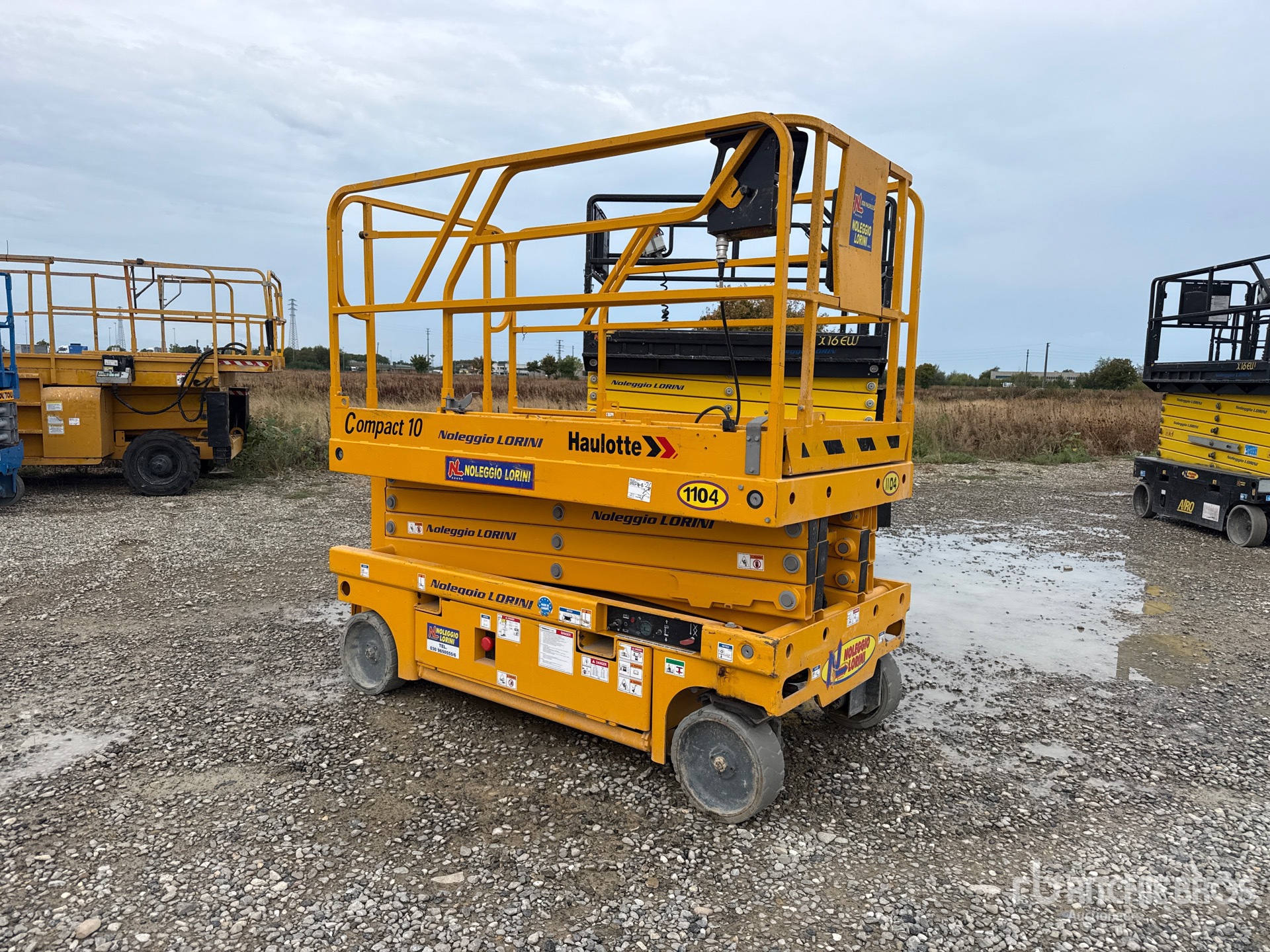 Photo of 2017 Haulotte COMPACT 10