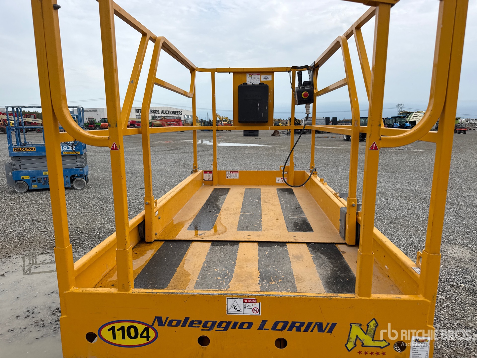 2017 Haulotte COMPACT 10