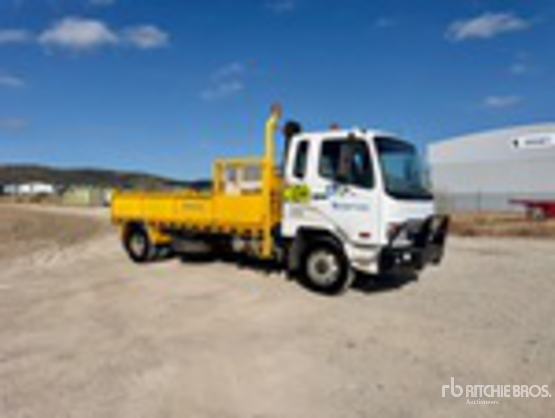 2008 Mitsubishi FM 600 FIGHTER