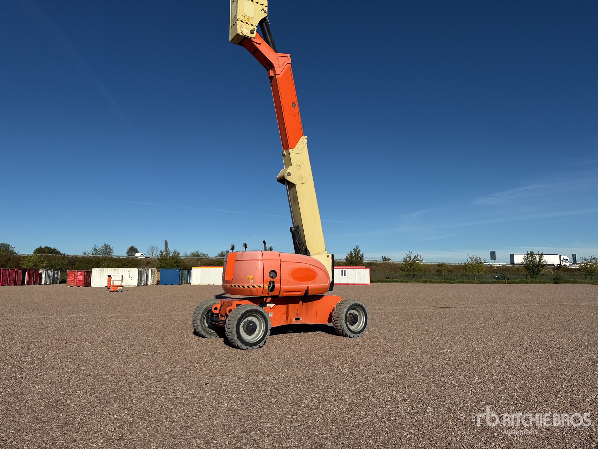 2014 JLG 800 AJ