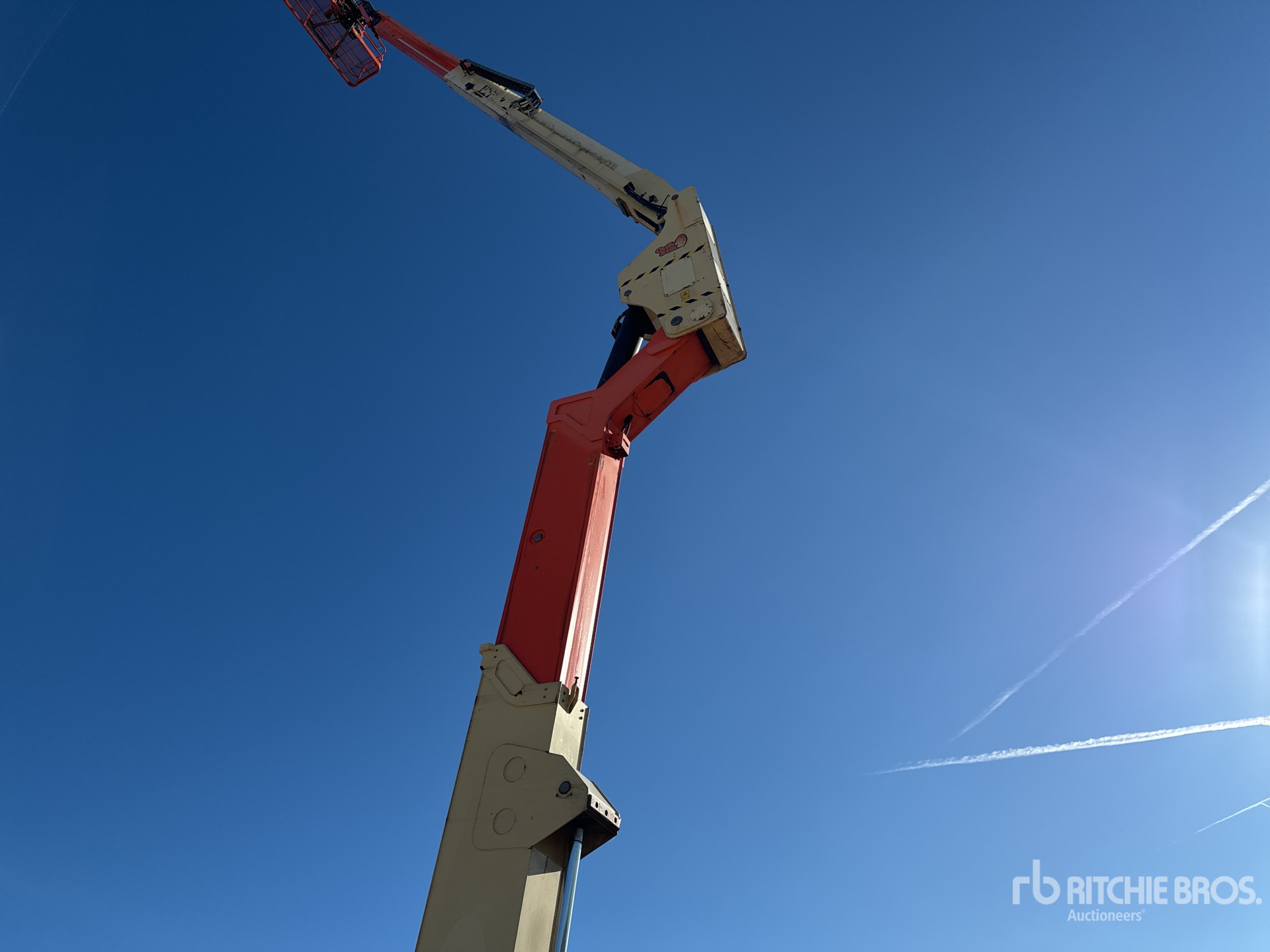 2014 JLG 800 AJ