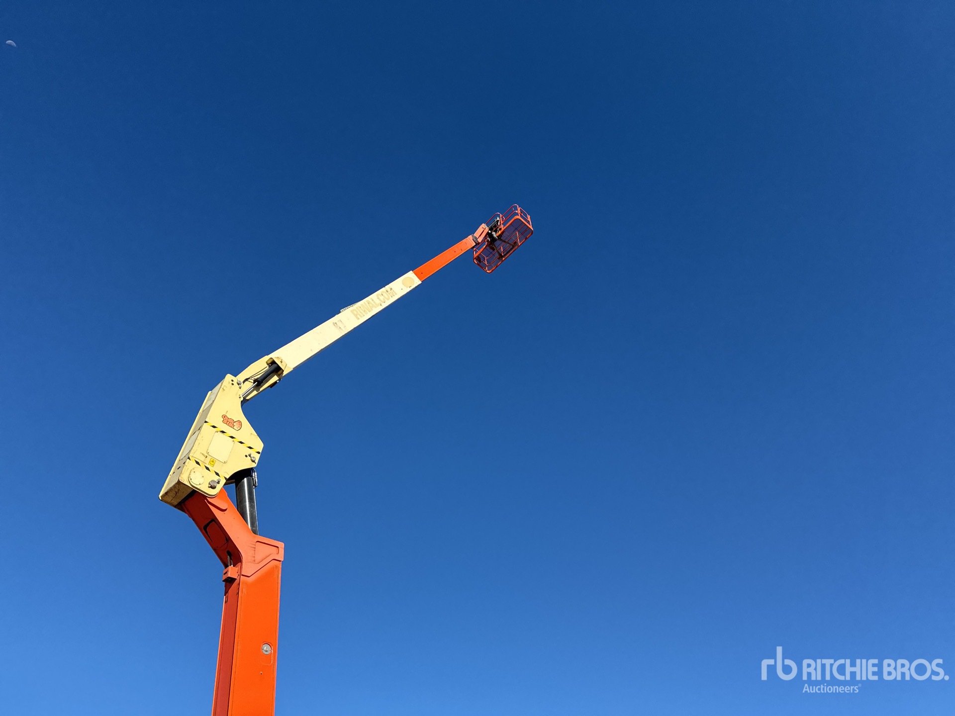 2014 JLG 800 AJ