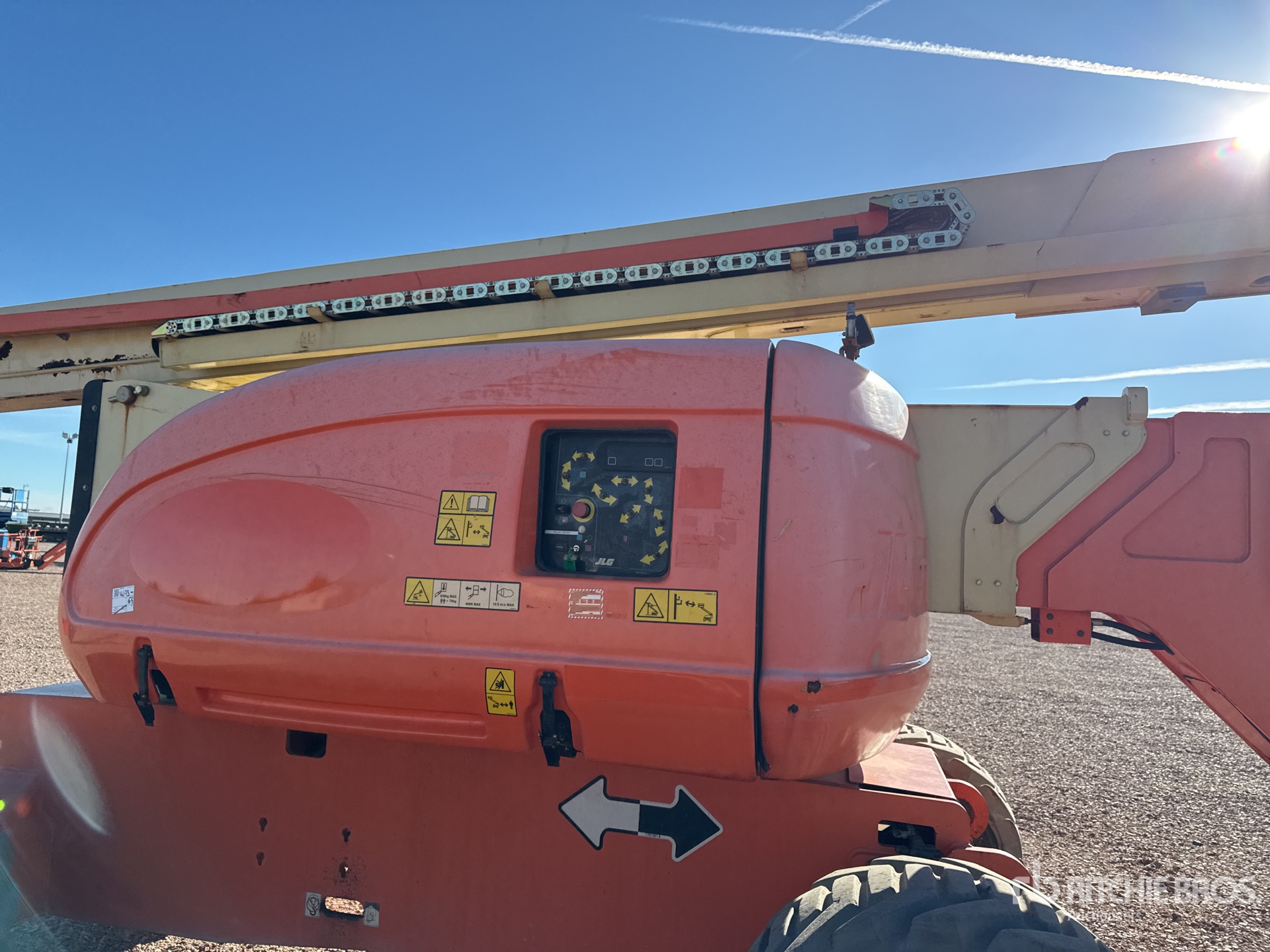2014 JLG 800 AJ
