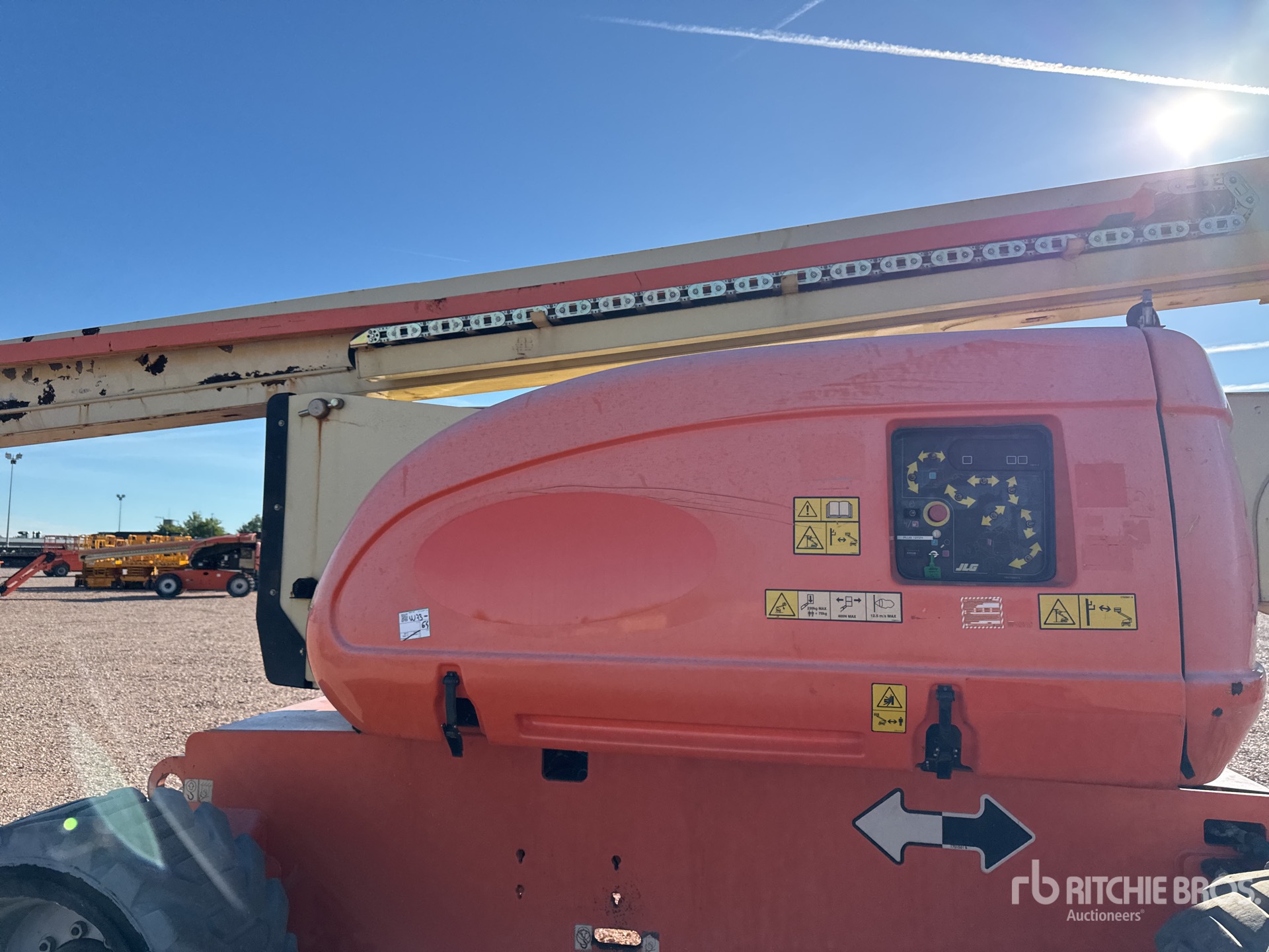 2014 JLG 800 AJ