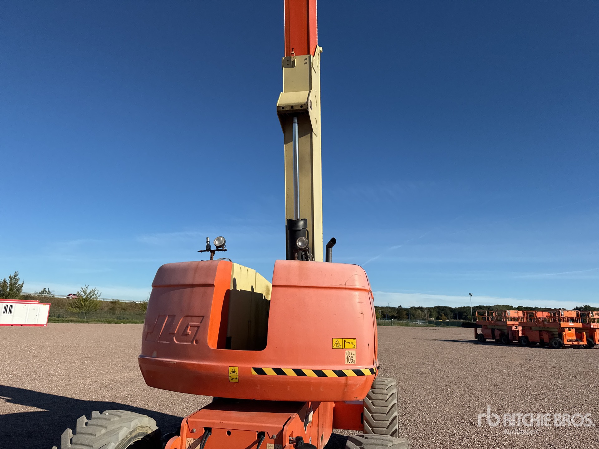 2014 JLG 800 AJ