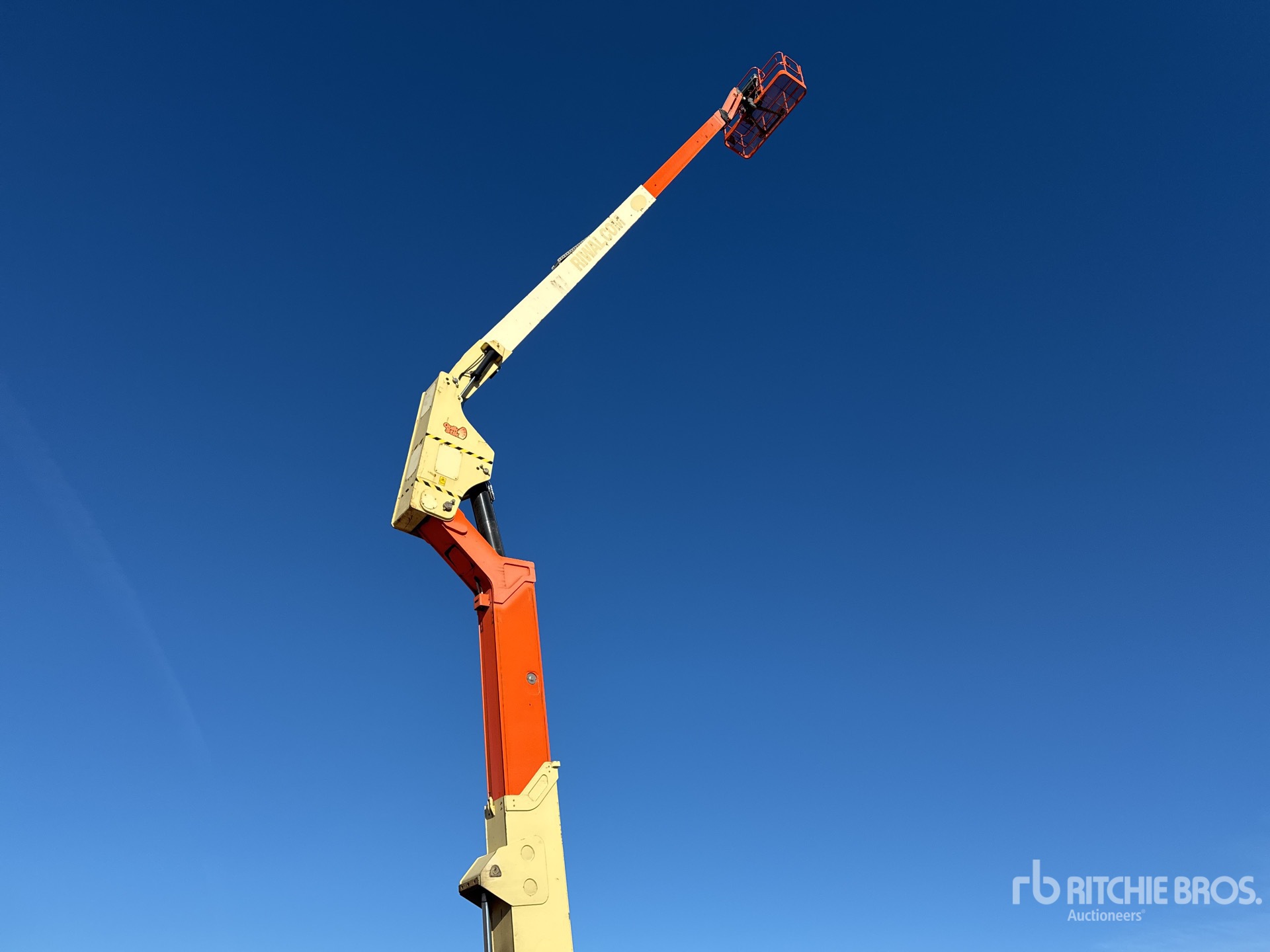 2014 JLG 800 AJ