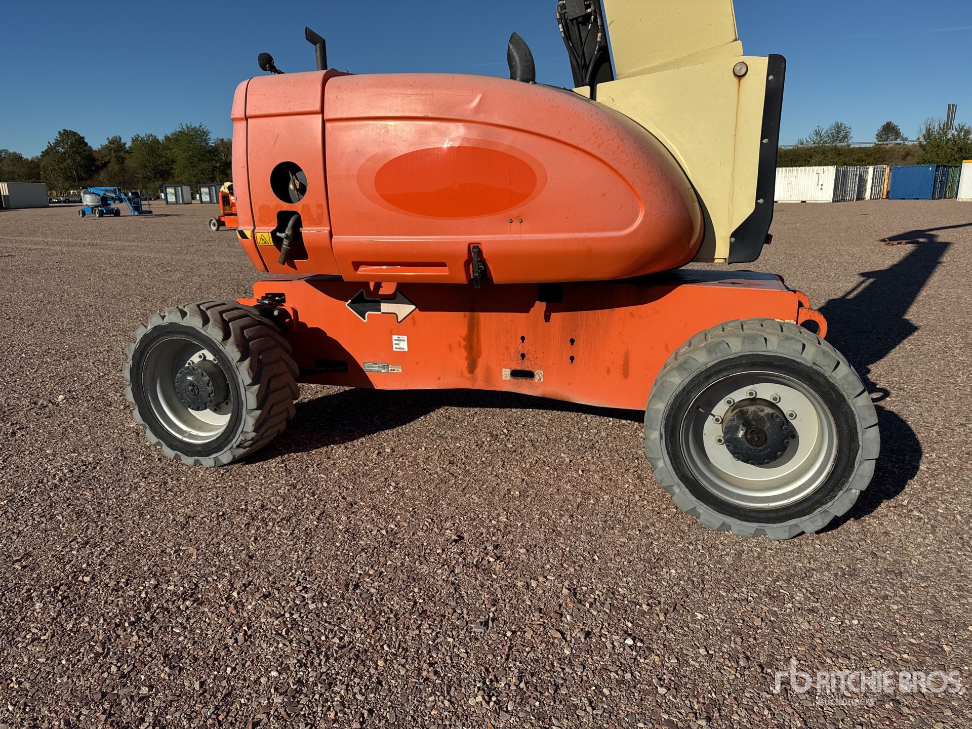 2014 JLG 800 AJ