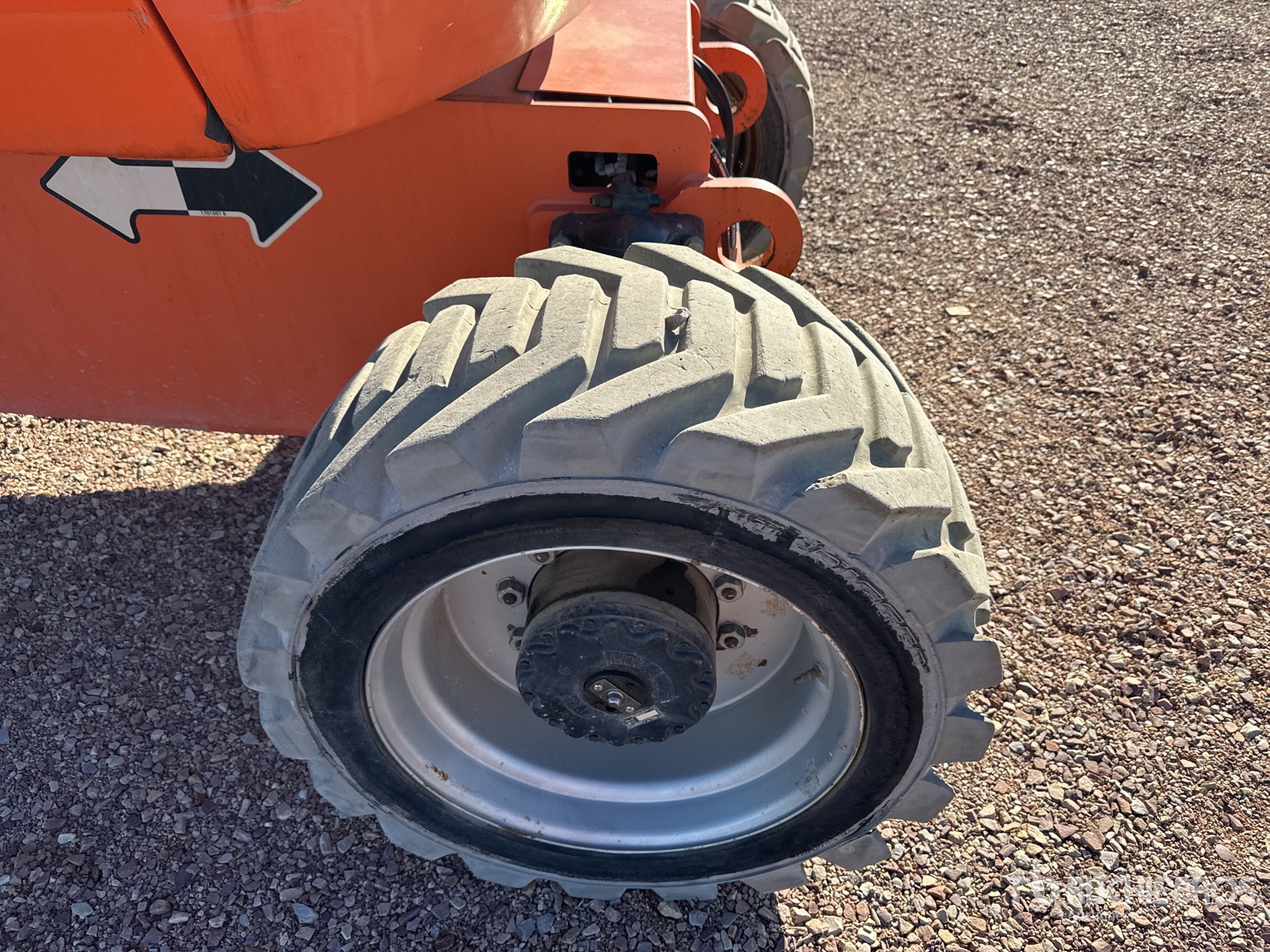 2014 JLG 800 AJ
