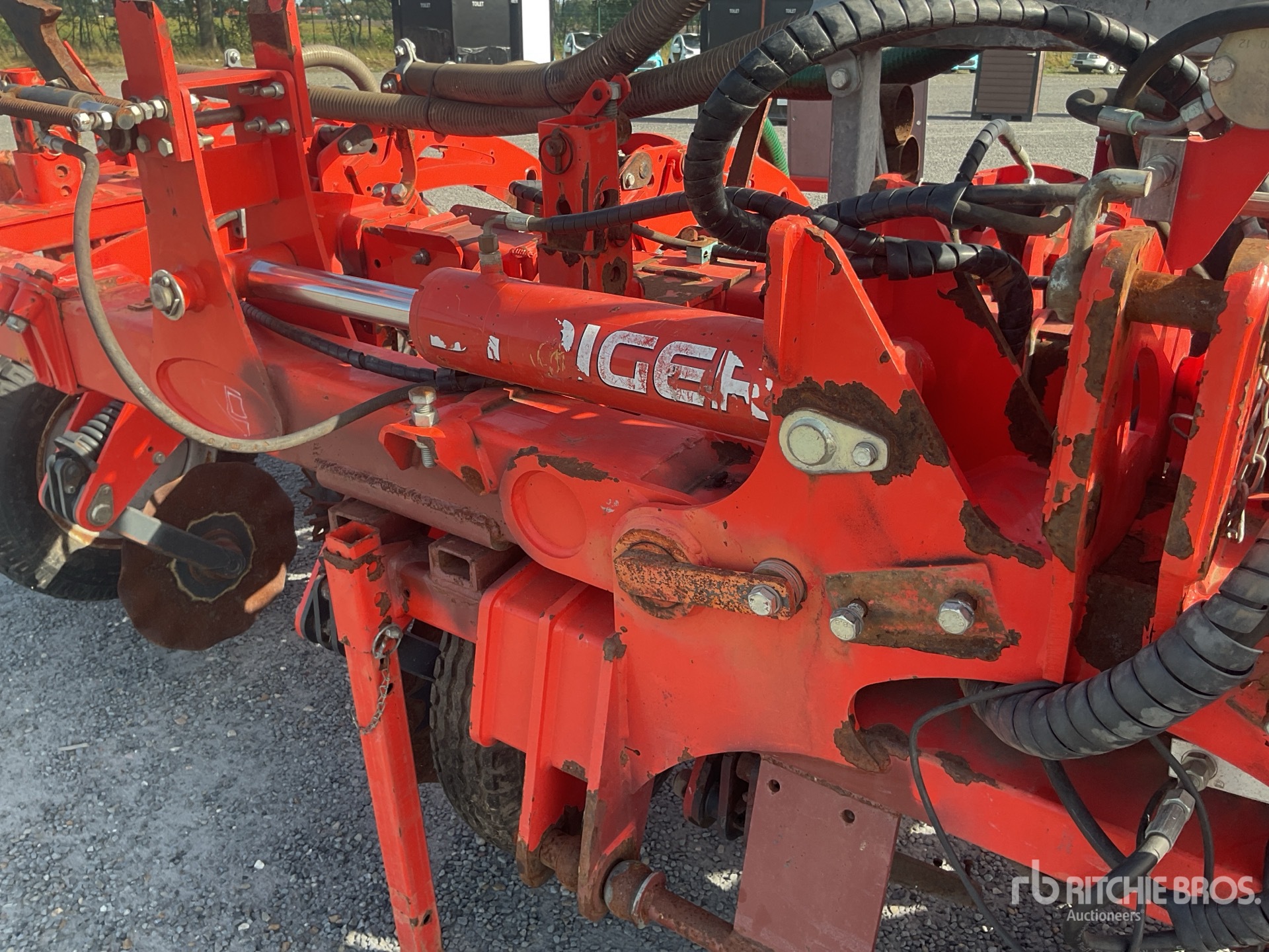 Kuhn L9000