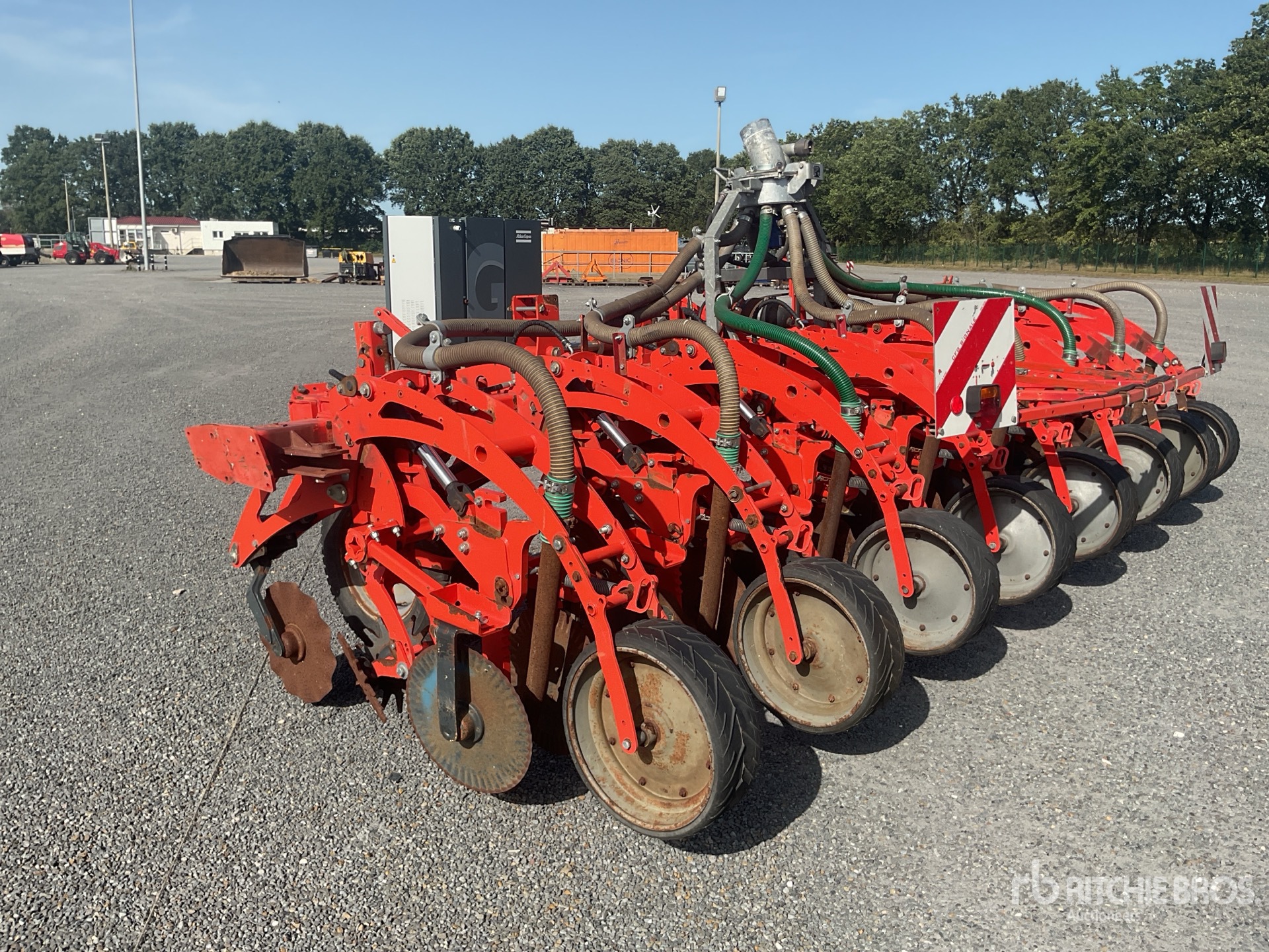 Kuhn L9000