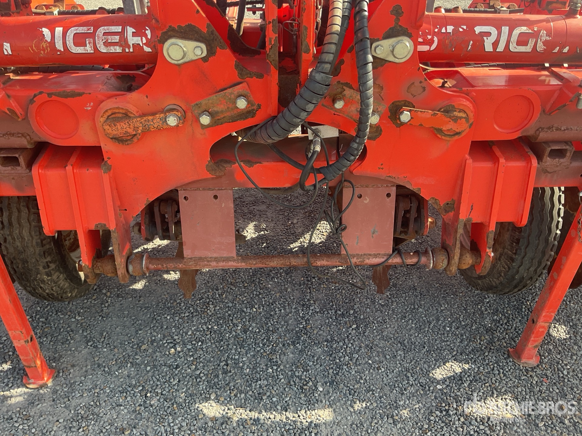 Kuhn L9000
