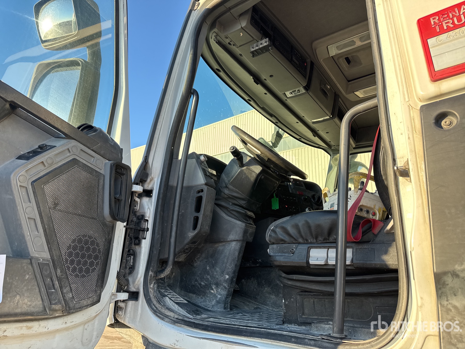 2014 Renault 8X4 CAMION TOUPIE
