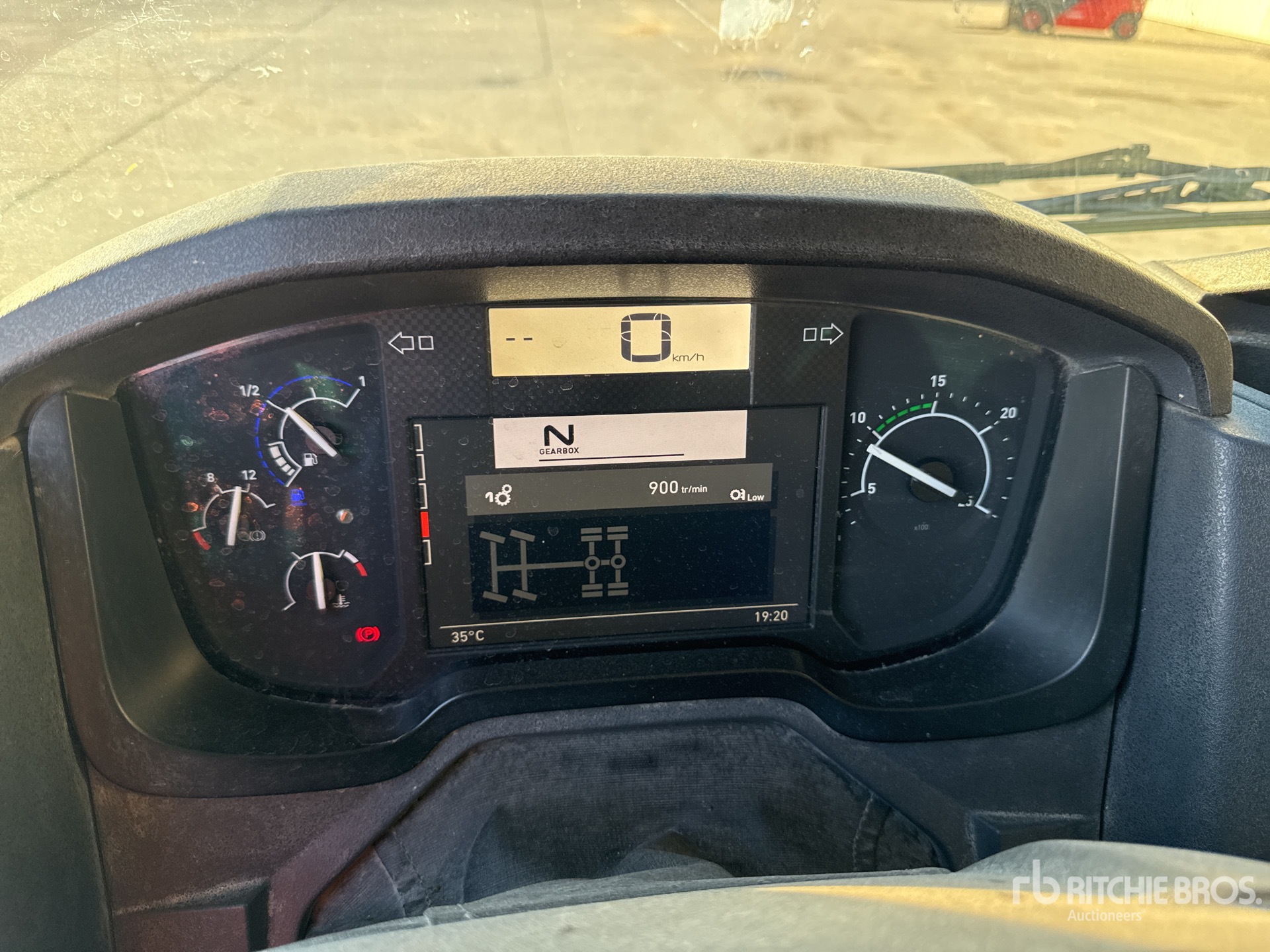 2014 Renault 8X4 CAMION TOUPIE