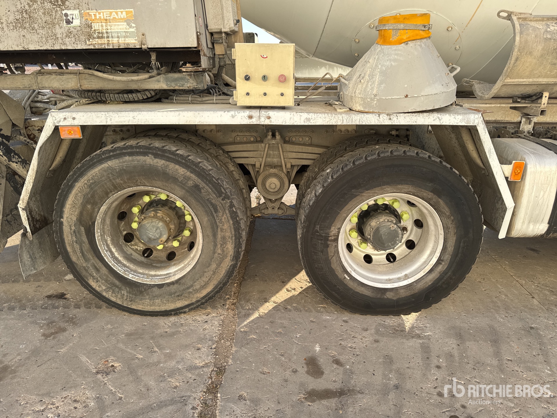 2014 Renault 8X4 CAMION TOUPIE