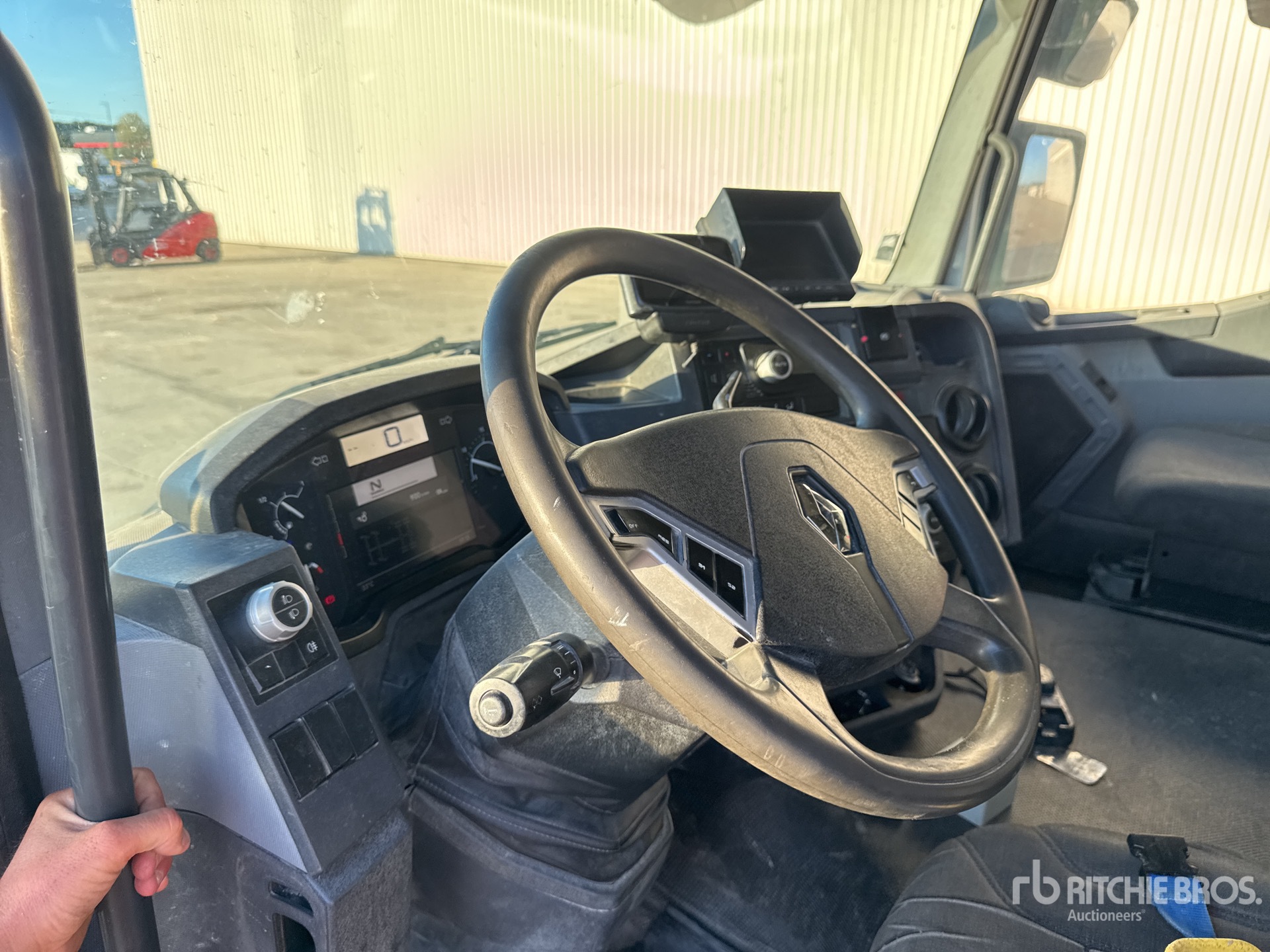 2014 Renault 8X4 CAMION TOUPIE