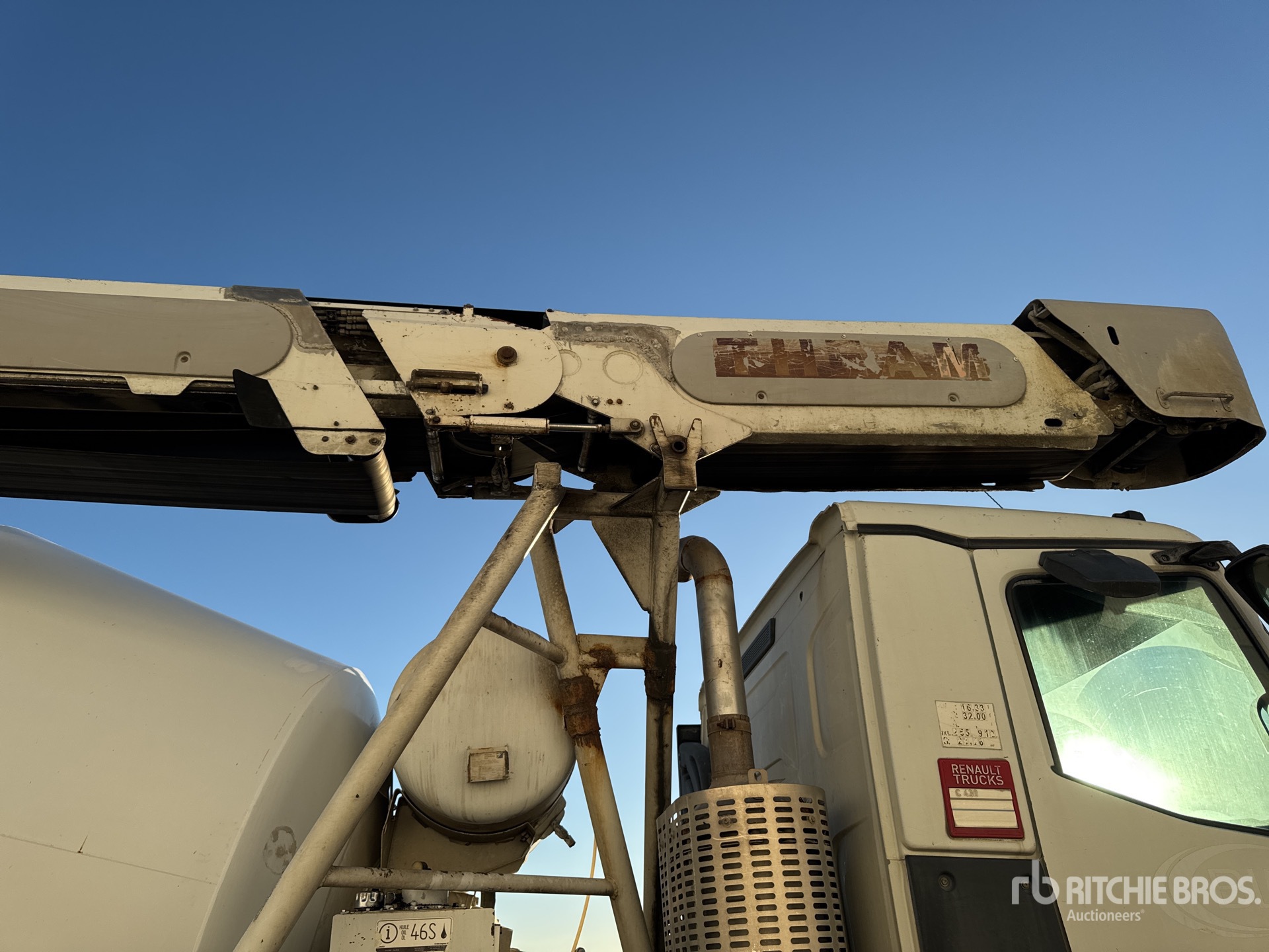 2014 Renault 8X4 CAMION TOUPIE