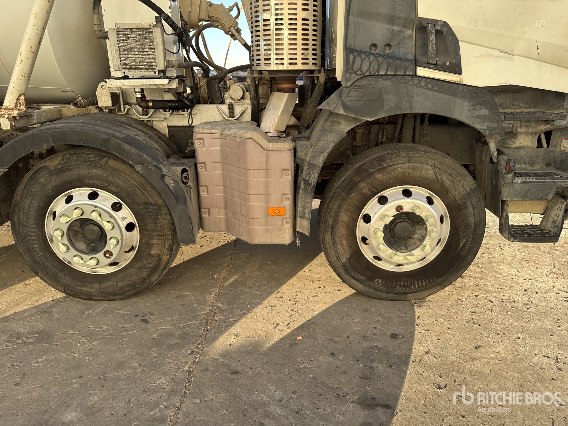 2014 Renault 8X4 CAMION TOUPIE