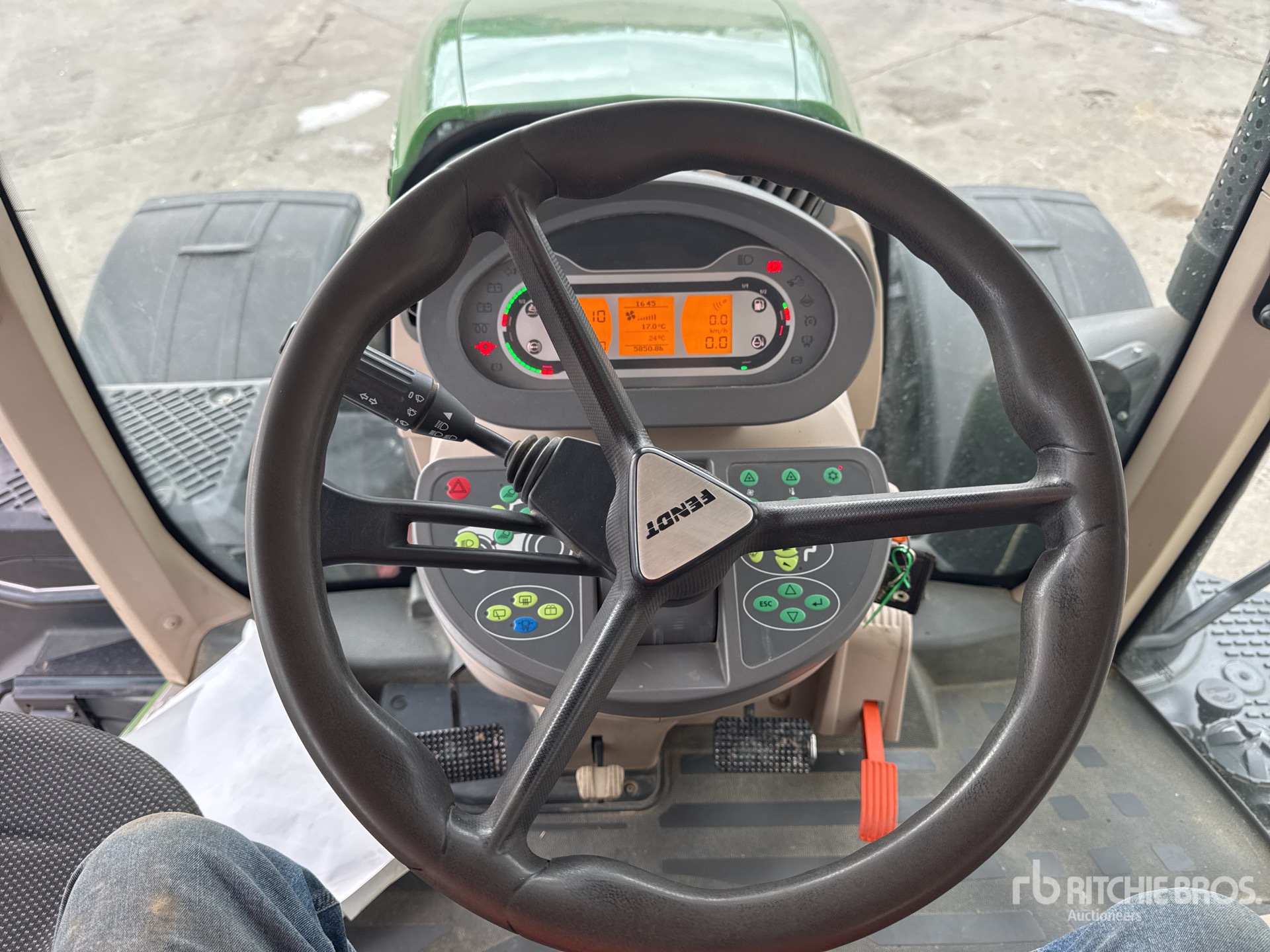 2020 Fendt 824 PROFI +