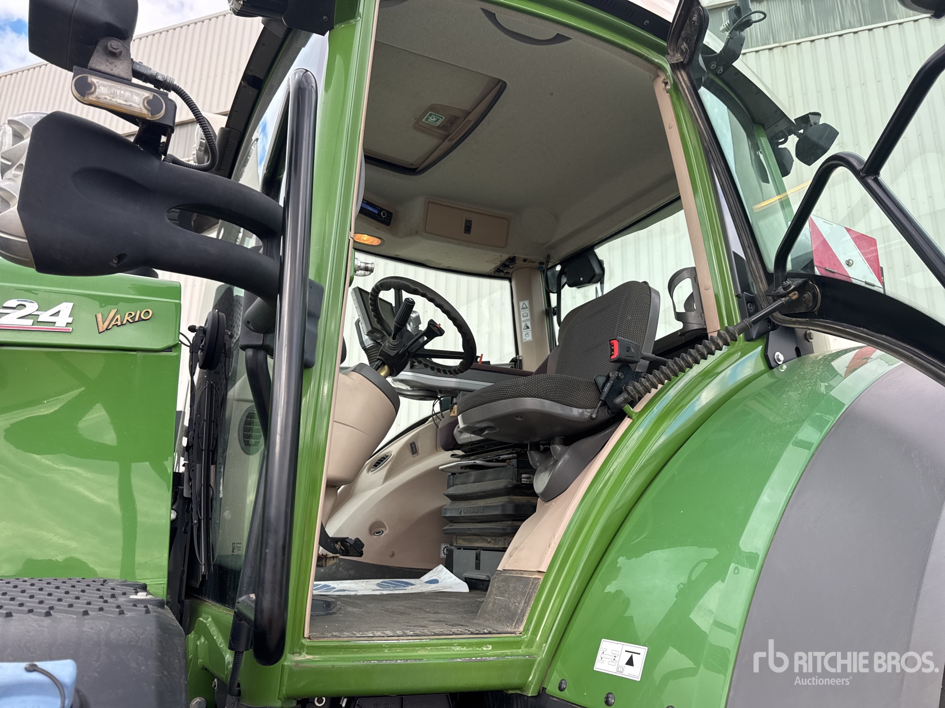 2020 Fendt 824 PROFI +