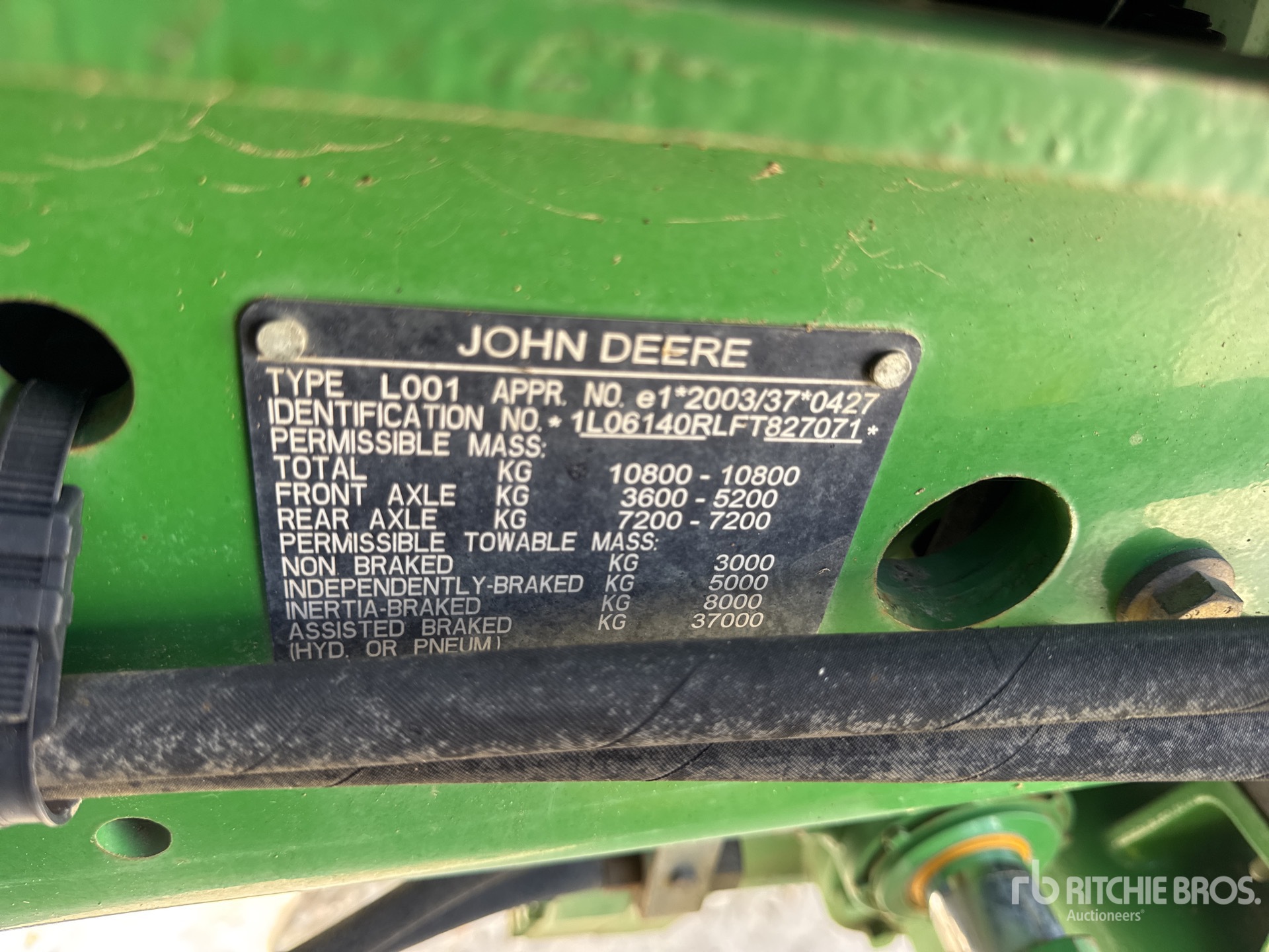 2015 John Deere 6140R