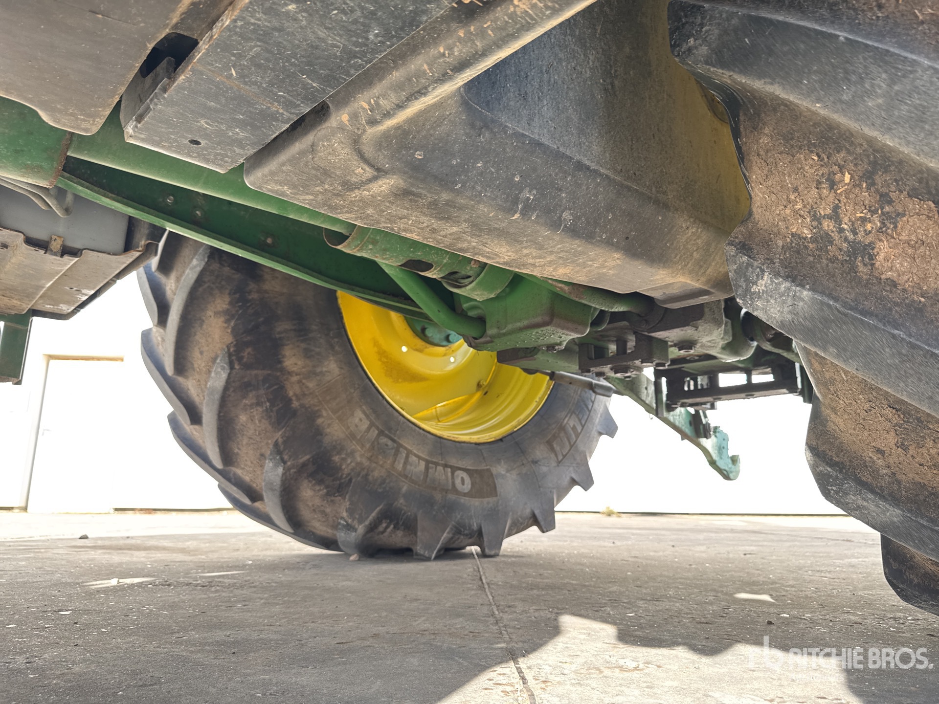 2015 John Deere 6140R