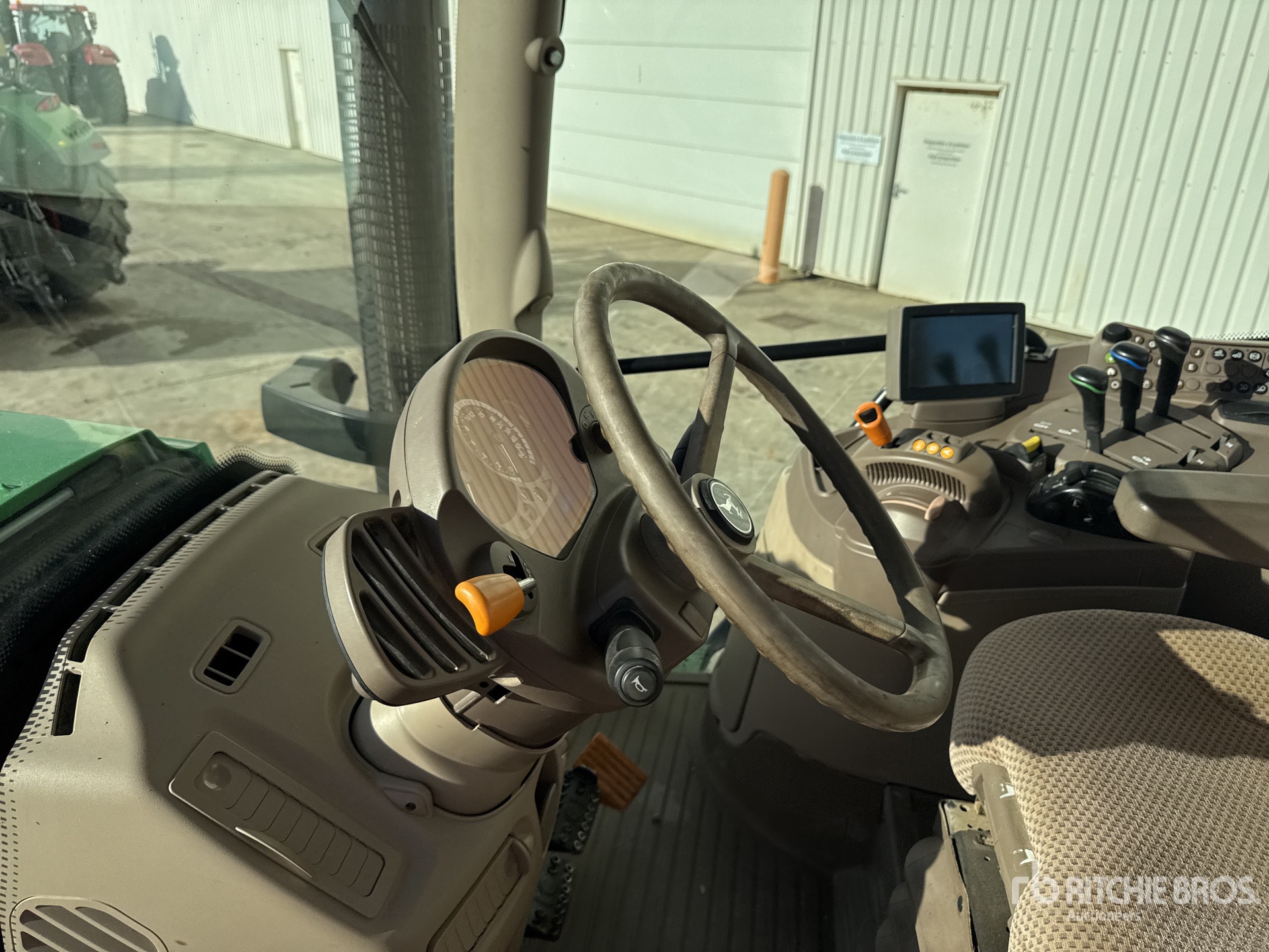 2015 John Deere 6140R