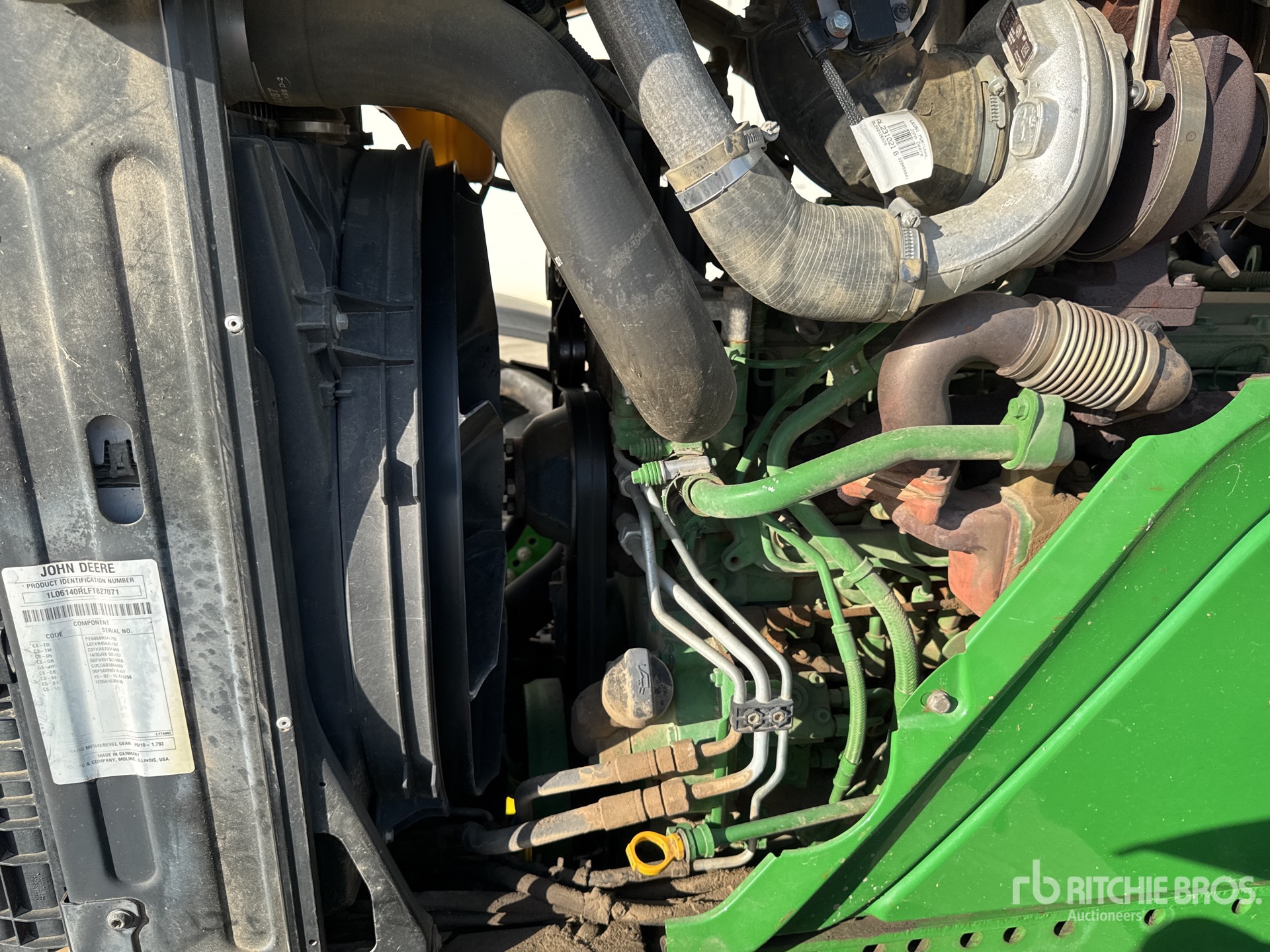 2015 John Deere 6140R