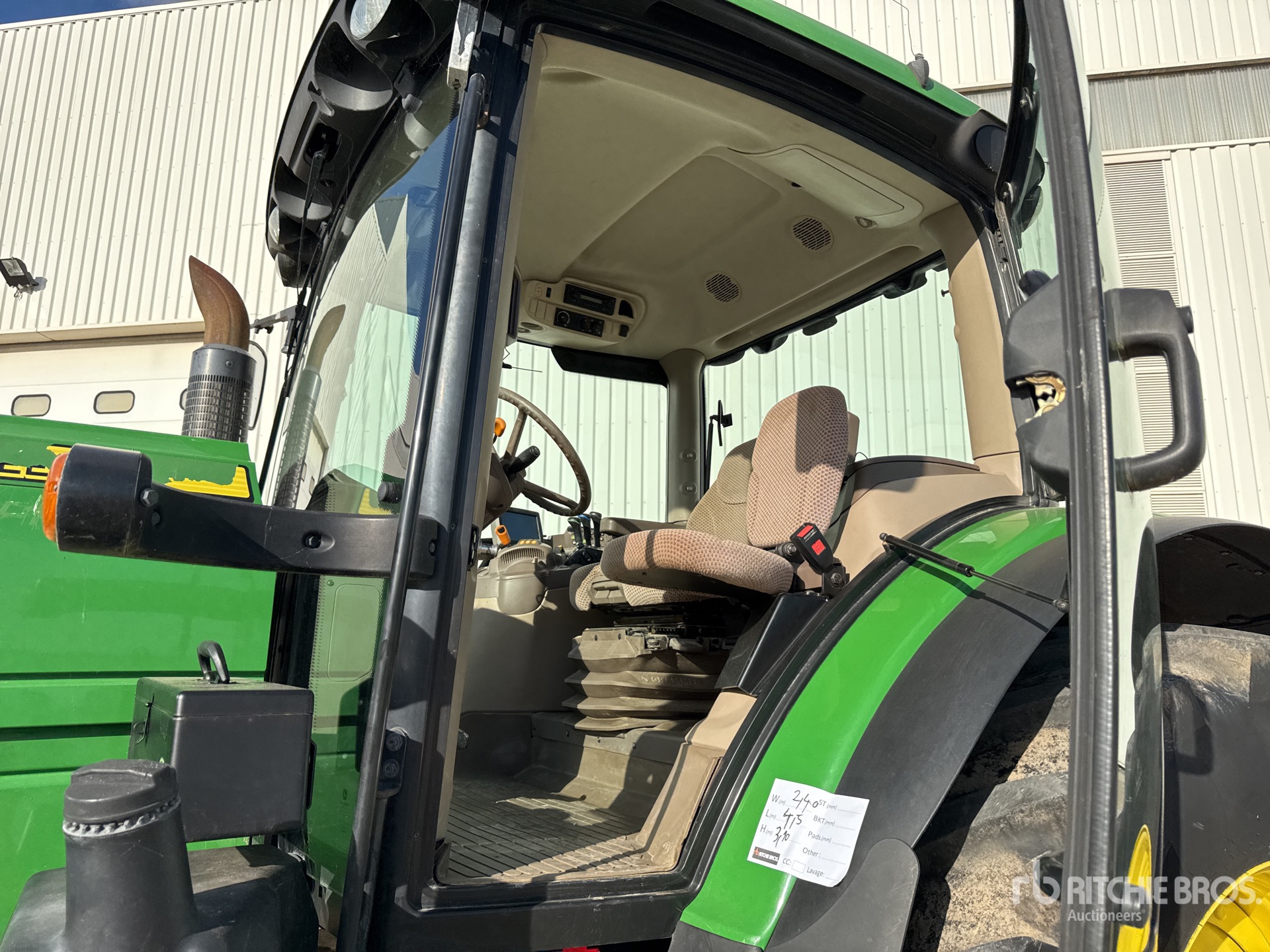2015 John Deere 6140R